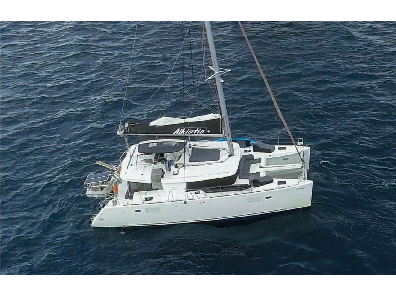Lagoon 450 Fly (Genarator, , , Inverter) — photo 1