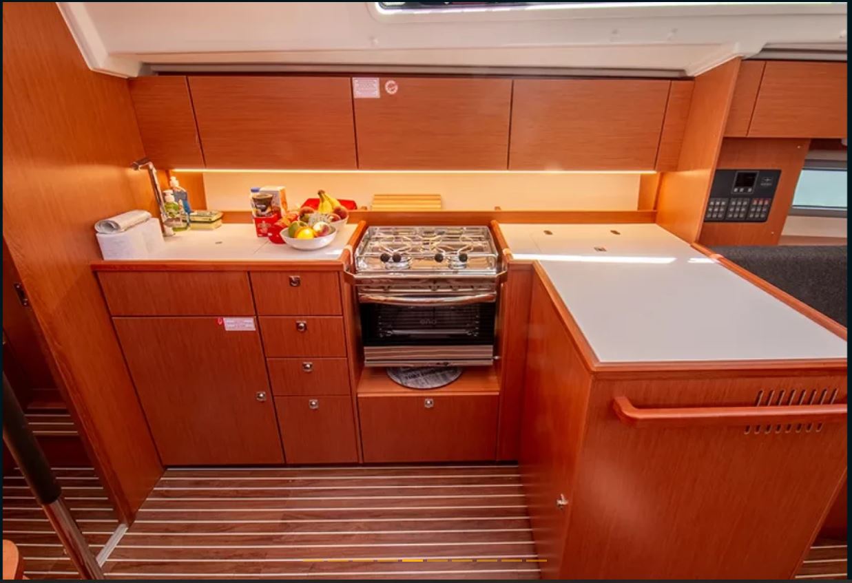 Sun Odyssey 36i — photo 5