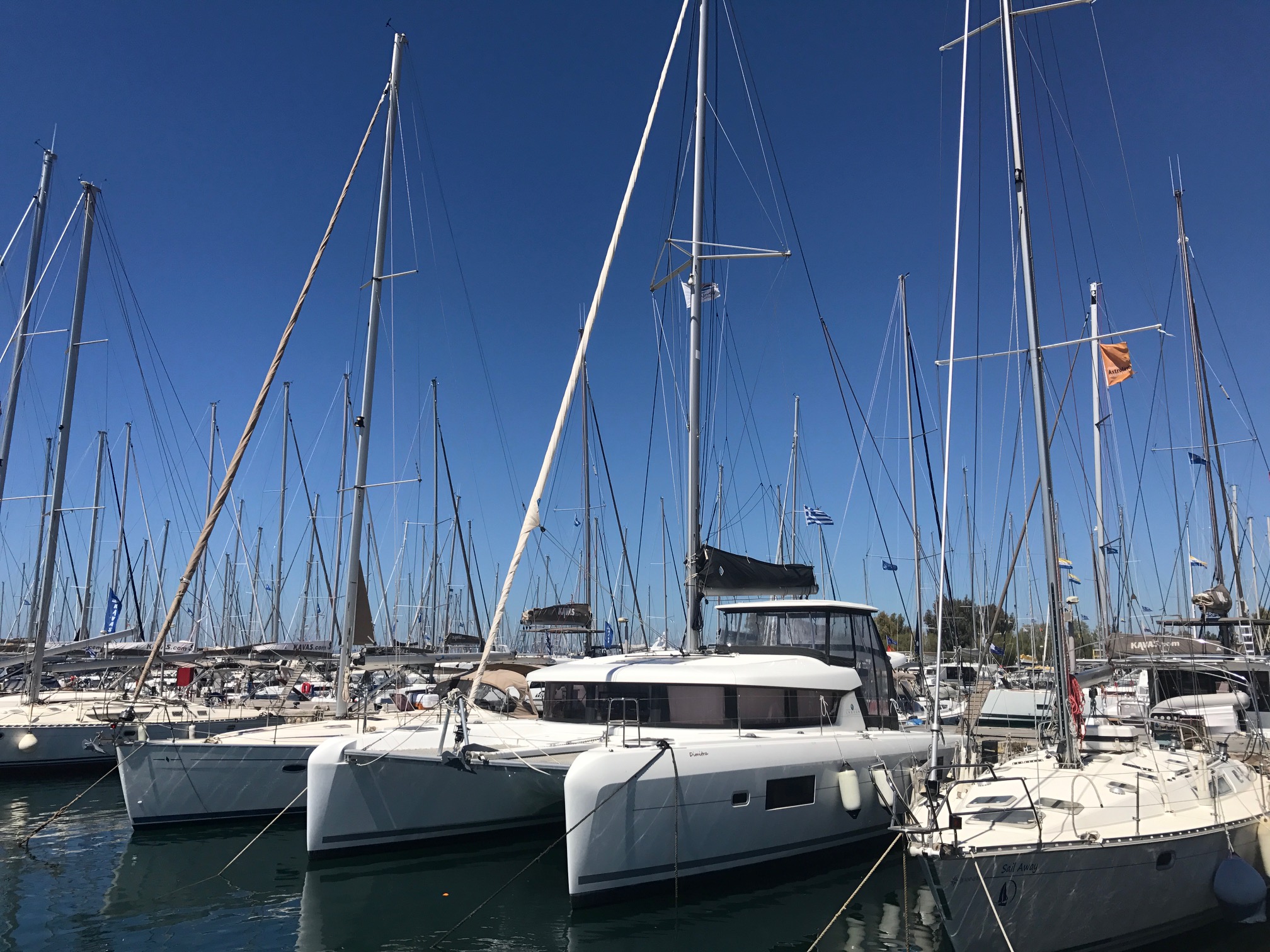 Lagoon 42 — photo 2