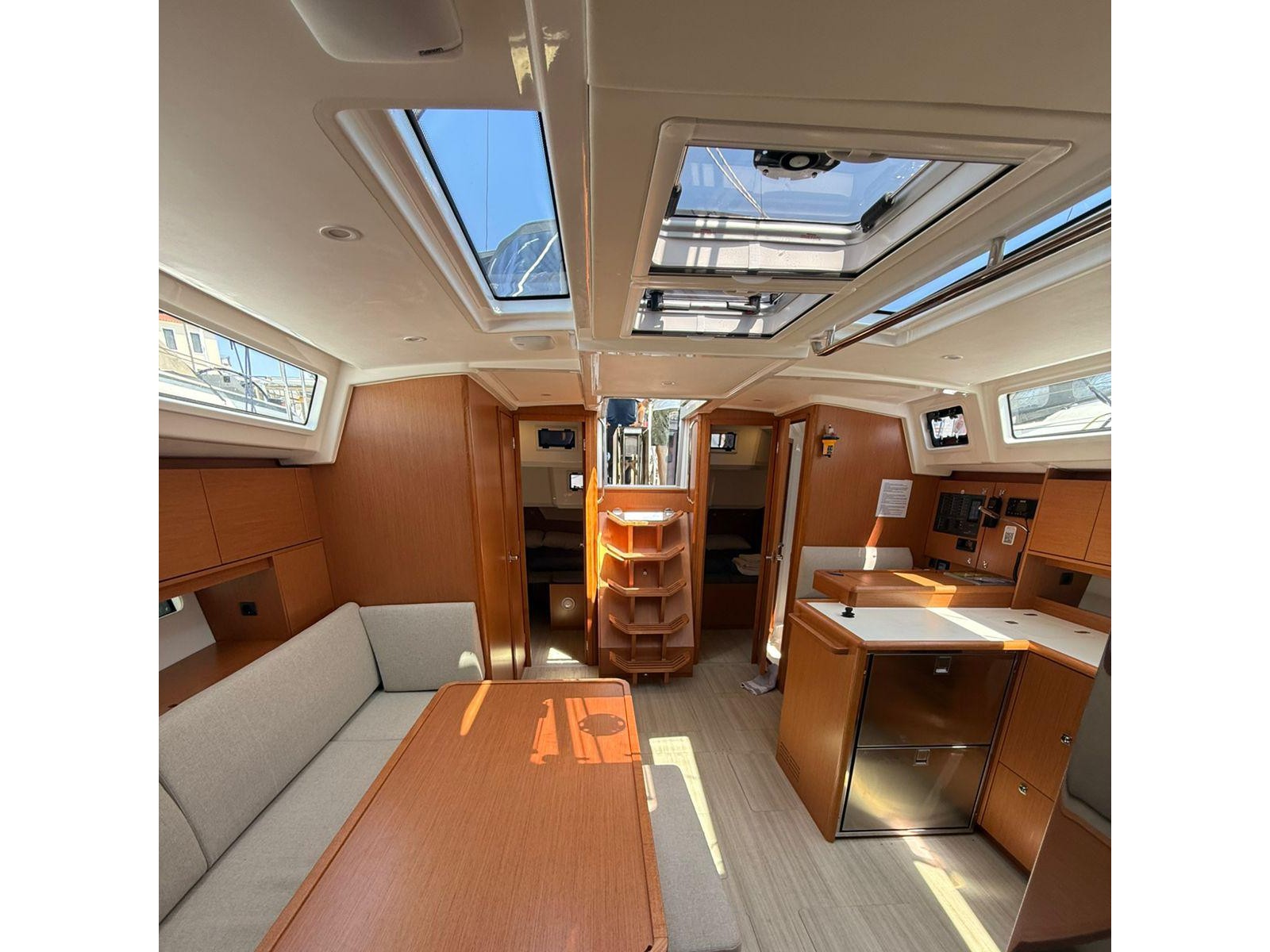 Bavaria C46 — photo 8