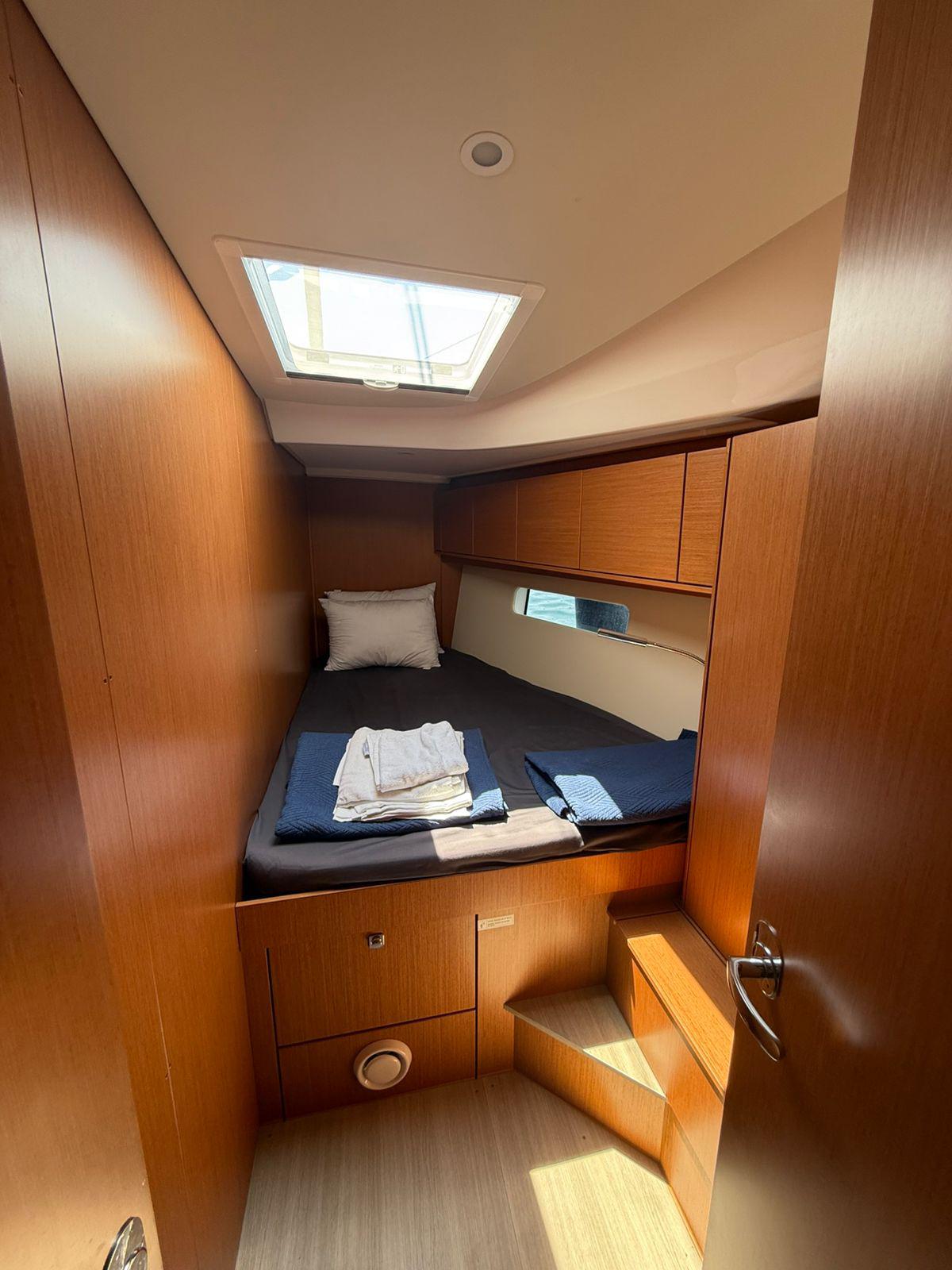Bavaria C46 — photo 2