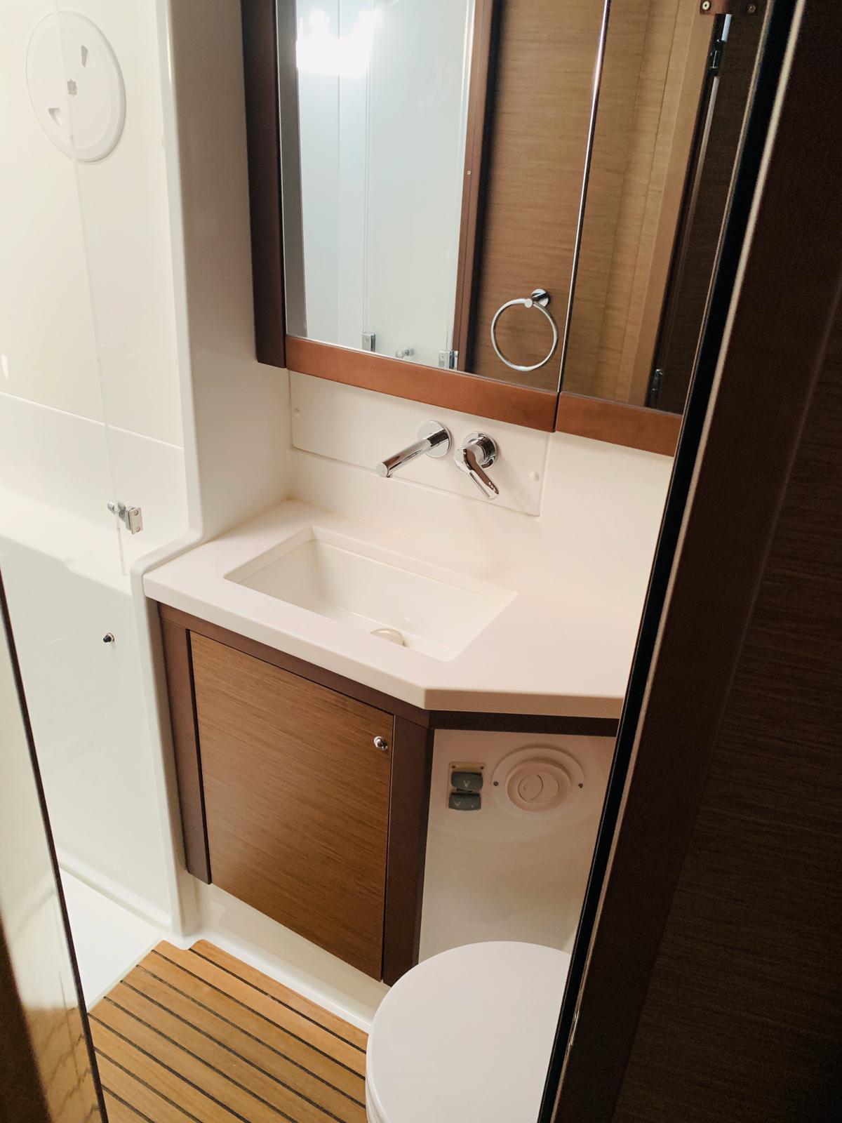 Lagoon 450 — photo 6