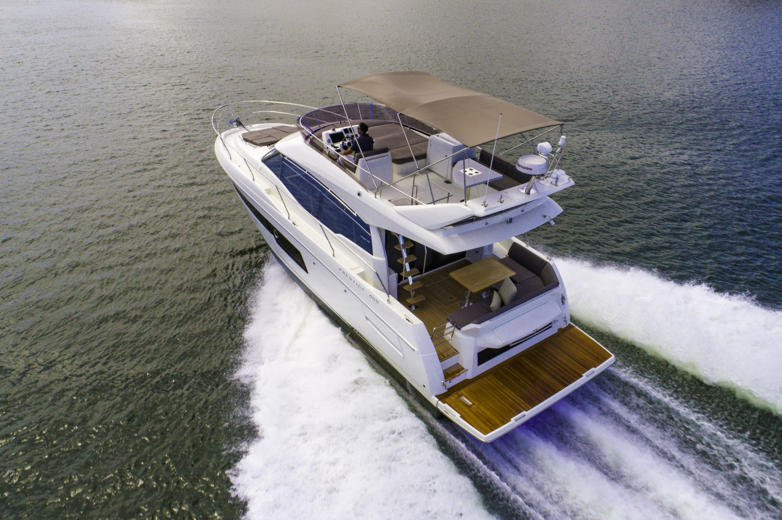 PRESTIGE 460 FLY — photo 12
