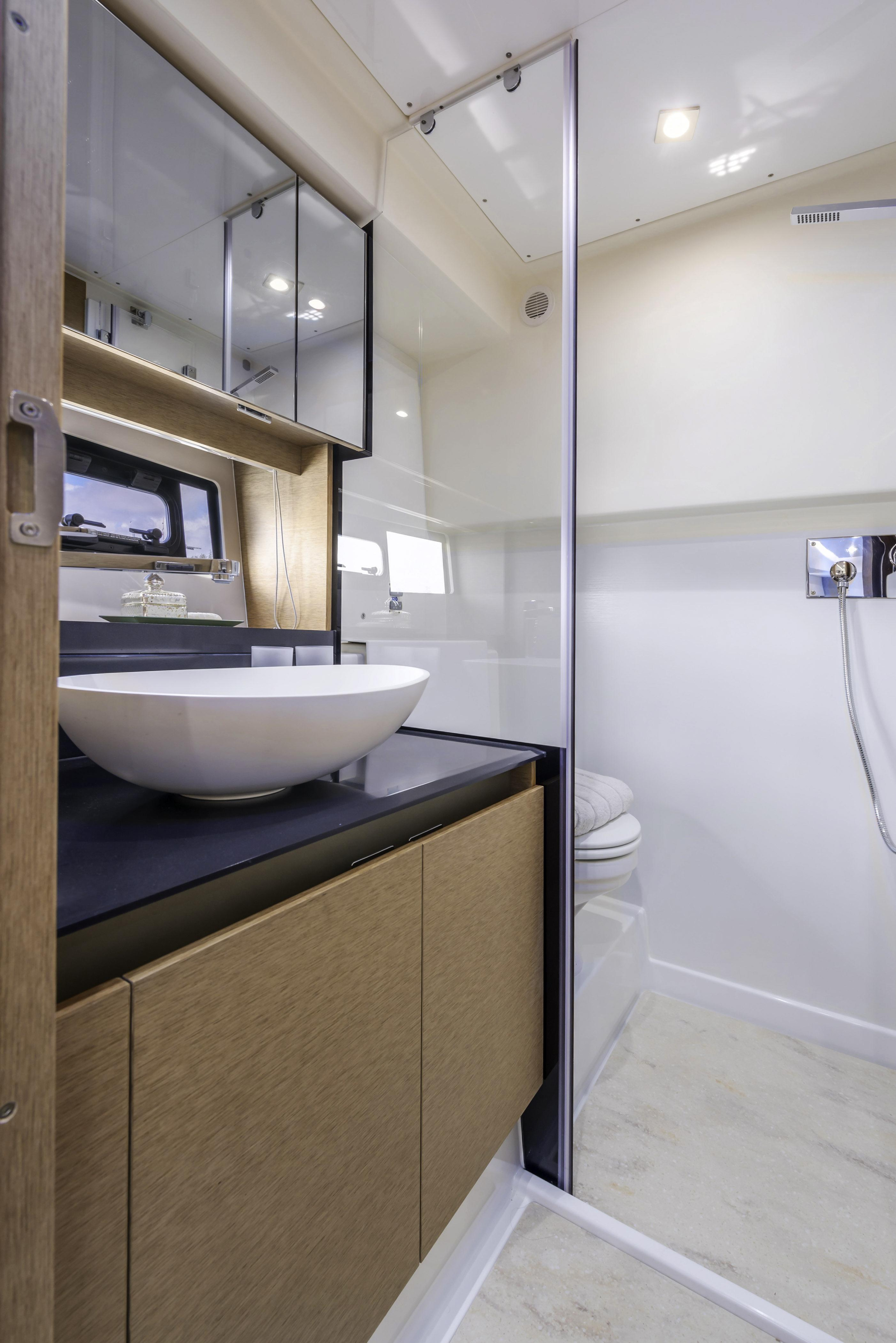 PRESTIGE 460 FLY — photo 7