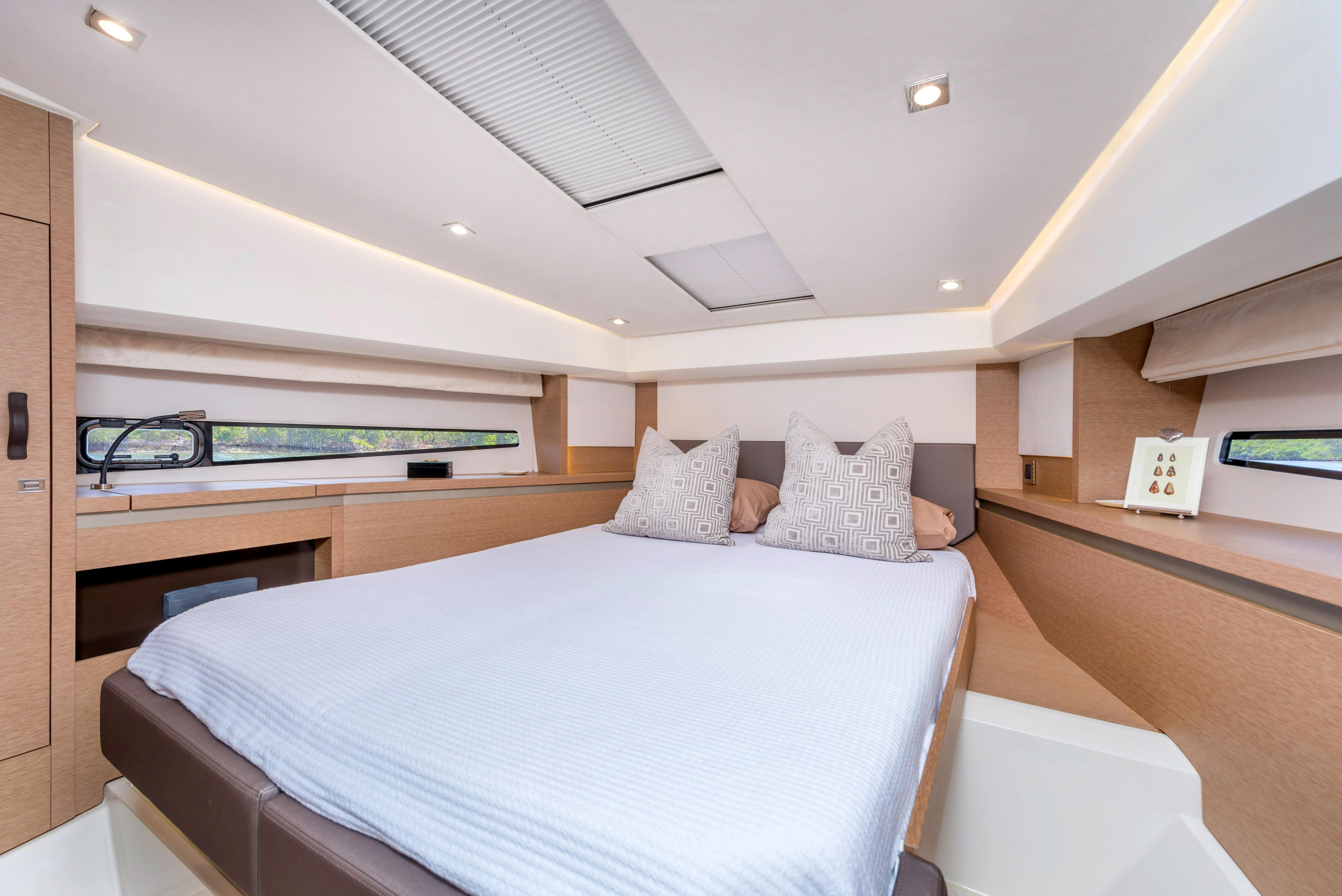 PRESTIGE 460 FLY — photo 16