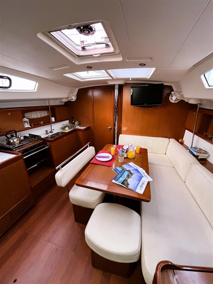 Oceanis 43+ — photo 15