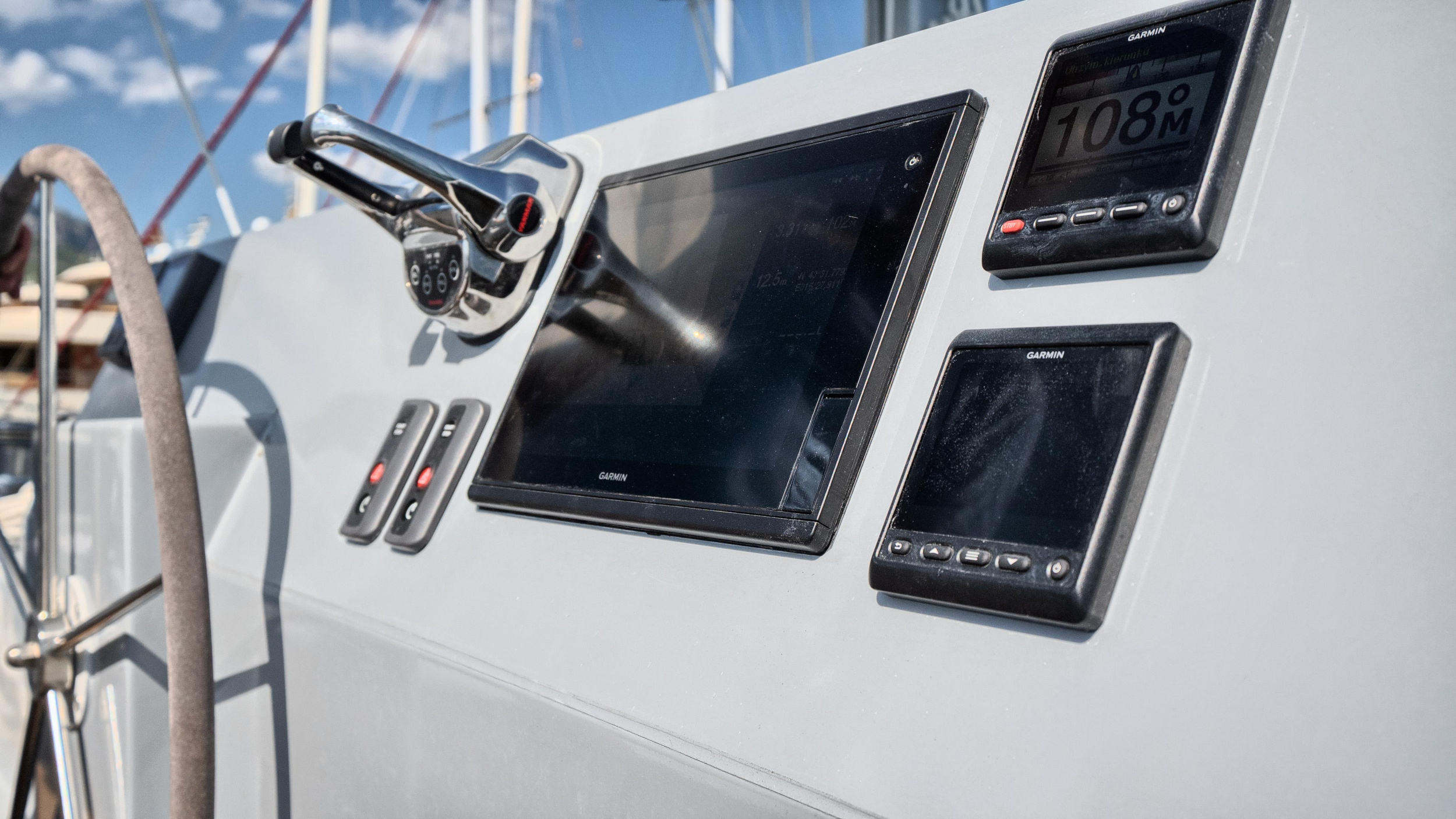 Luna 49 — photo 15