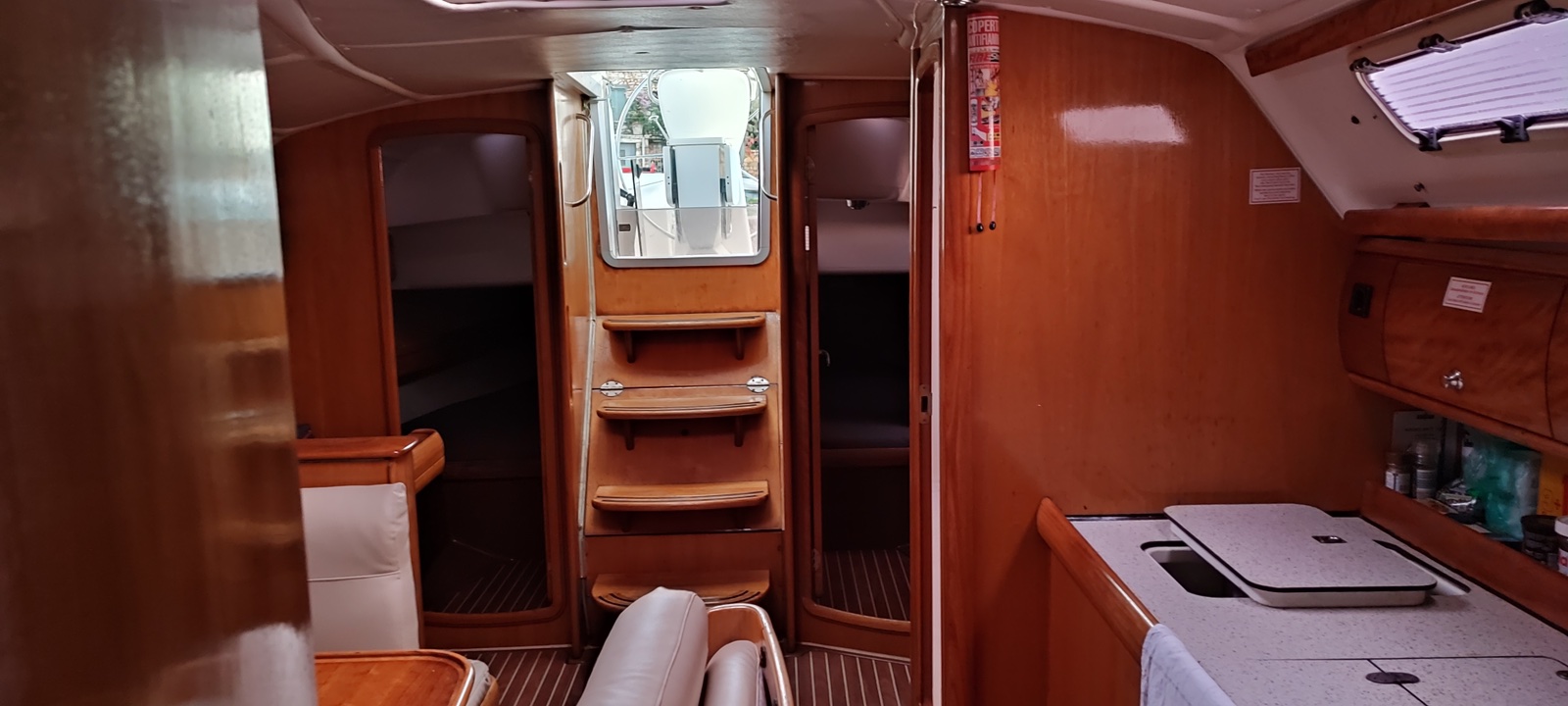 Bavaria 38 Cruiser — photo 4