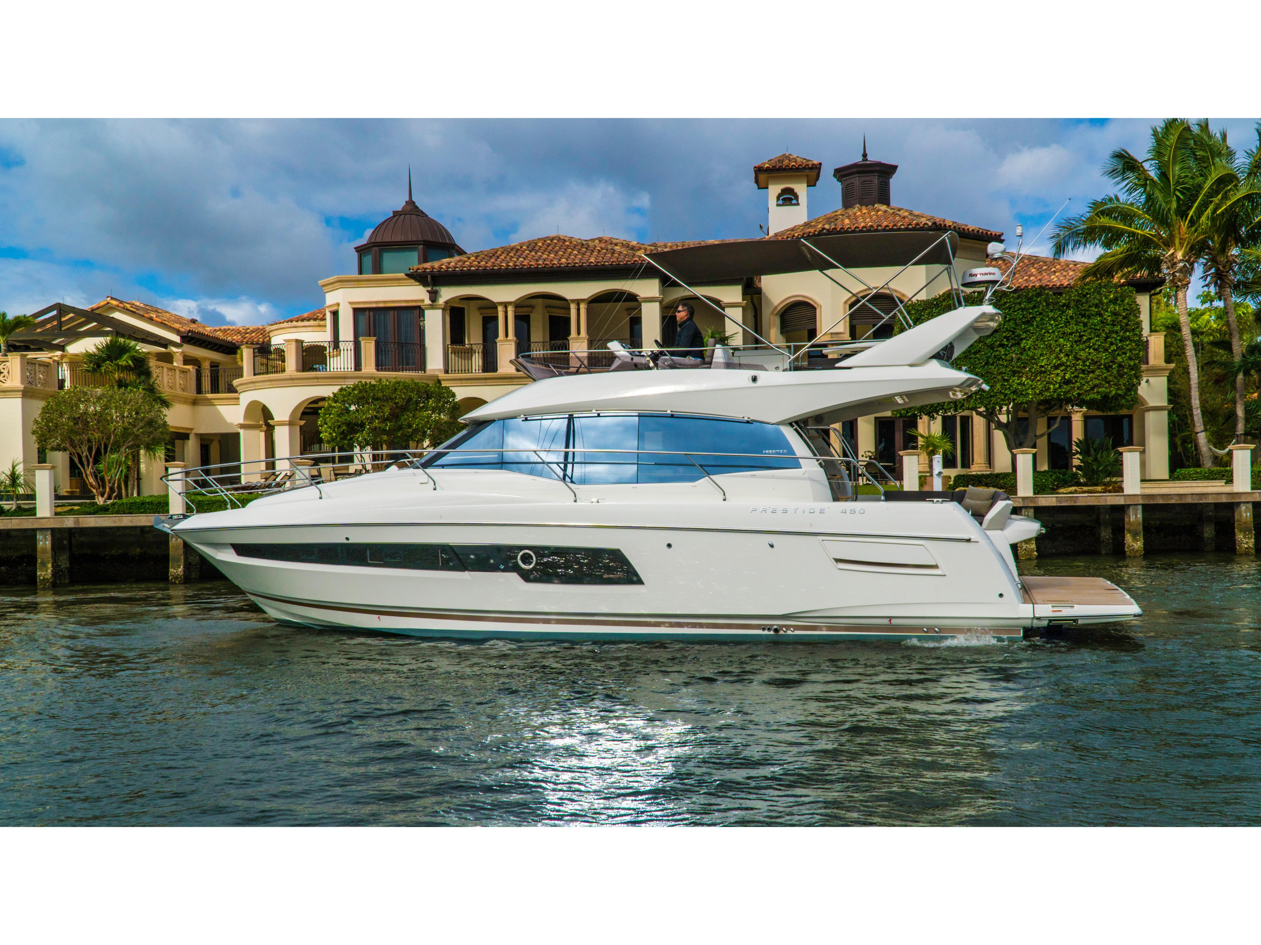 PRESTIGE 460 FLY — photo 1
