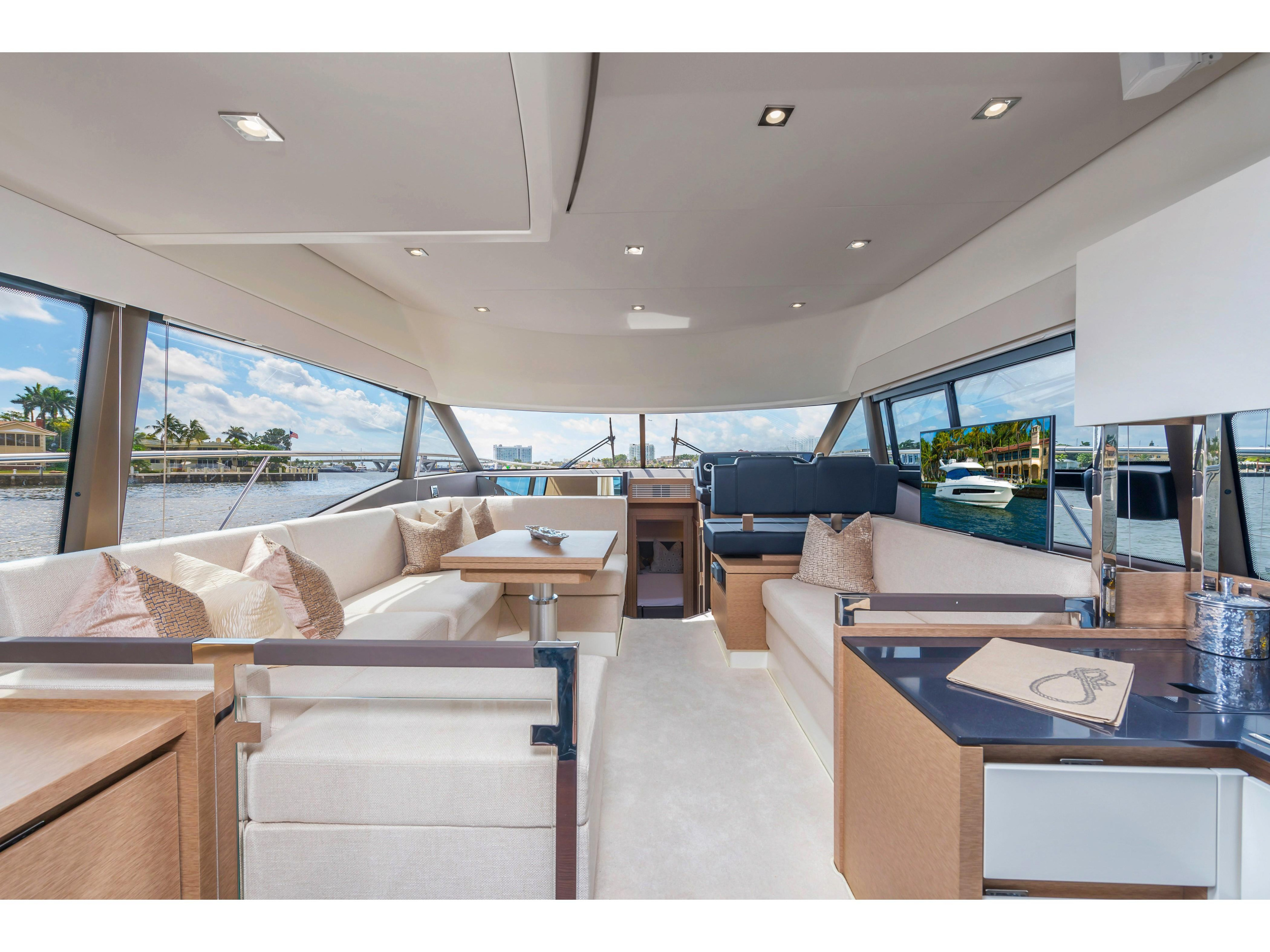 PRESTIGE 460 FLY — photo 11