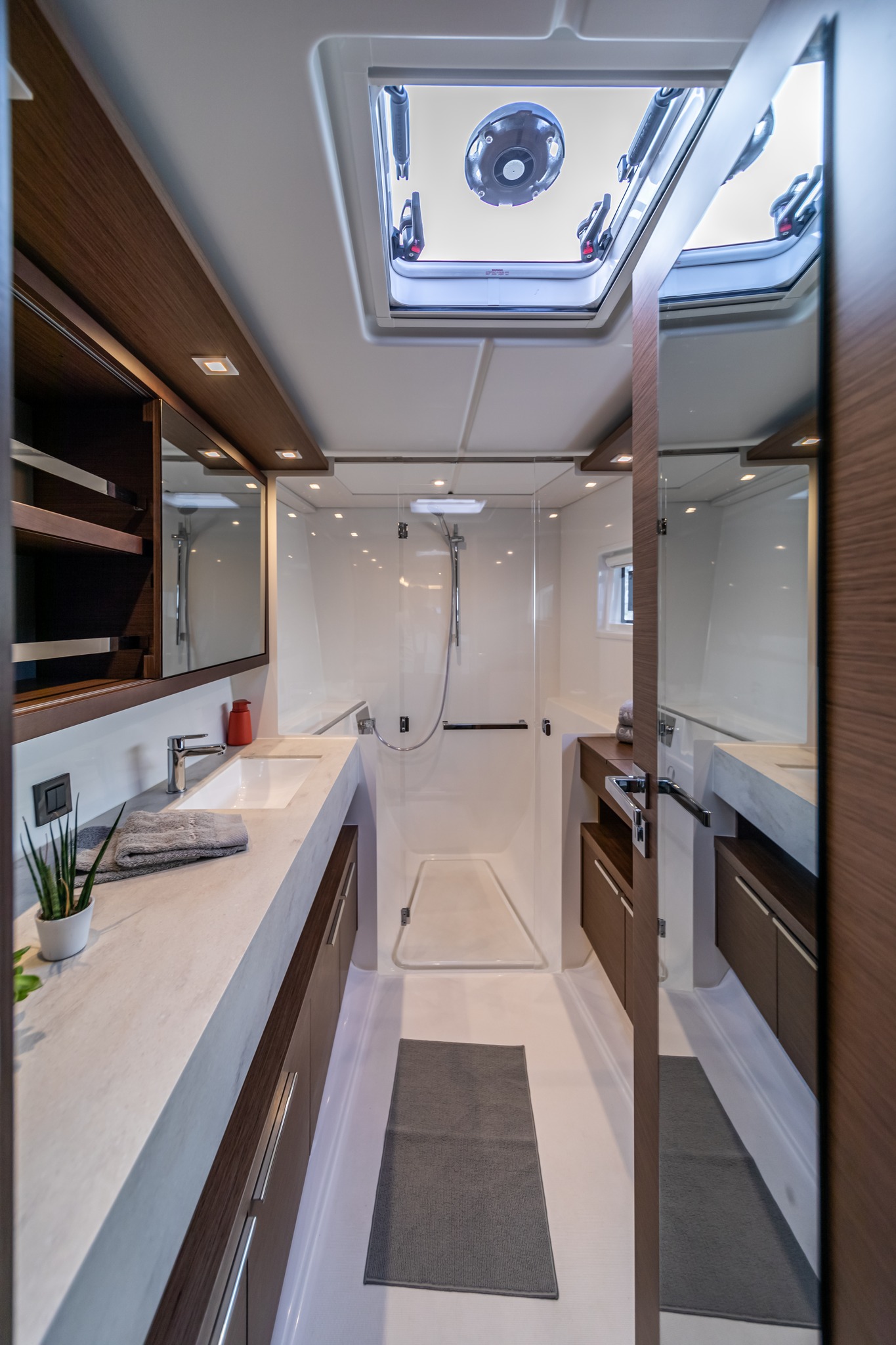 Lagoon 46 (Owner's version) — photo 22