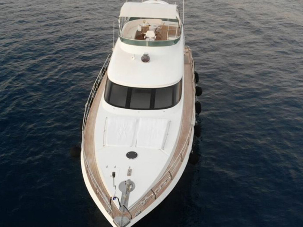 Motoryacht — photo 23