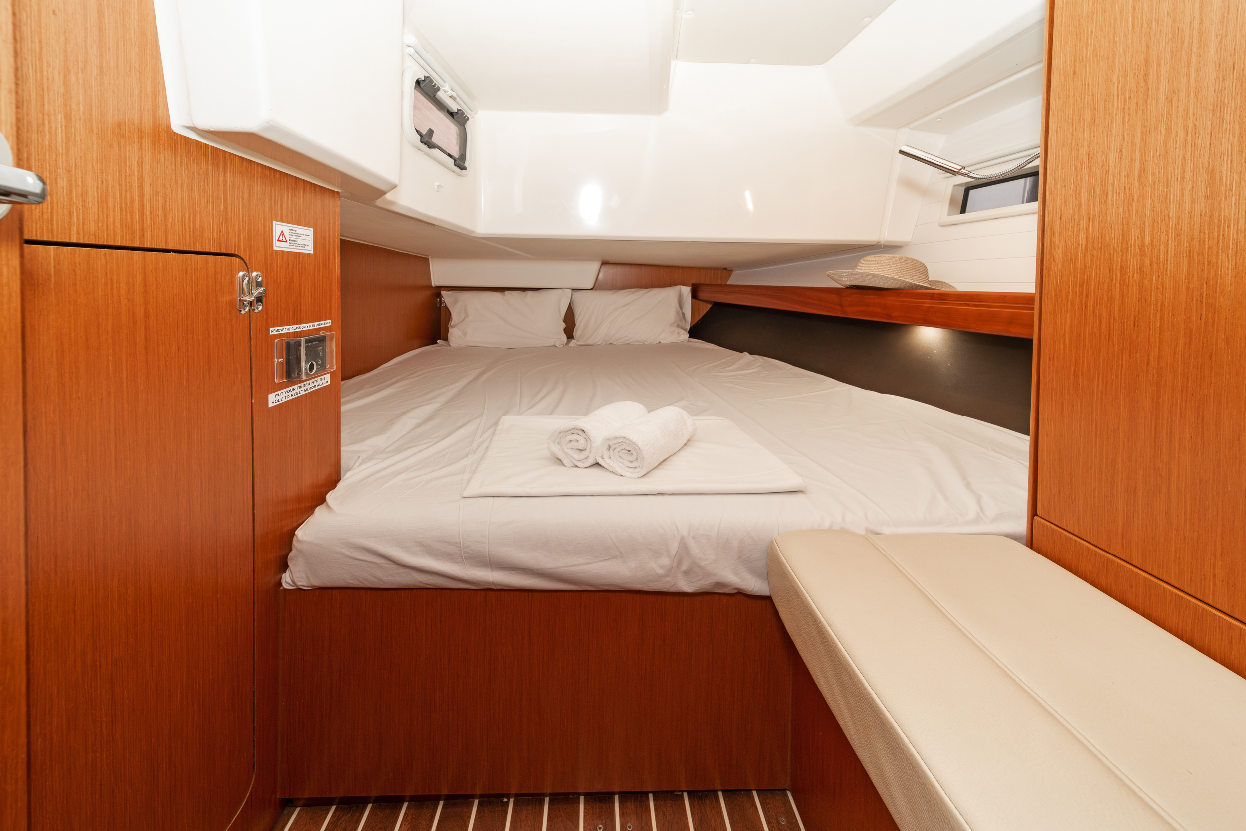 Bavaria Cruiser 41 — photo 28