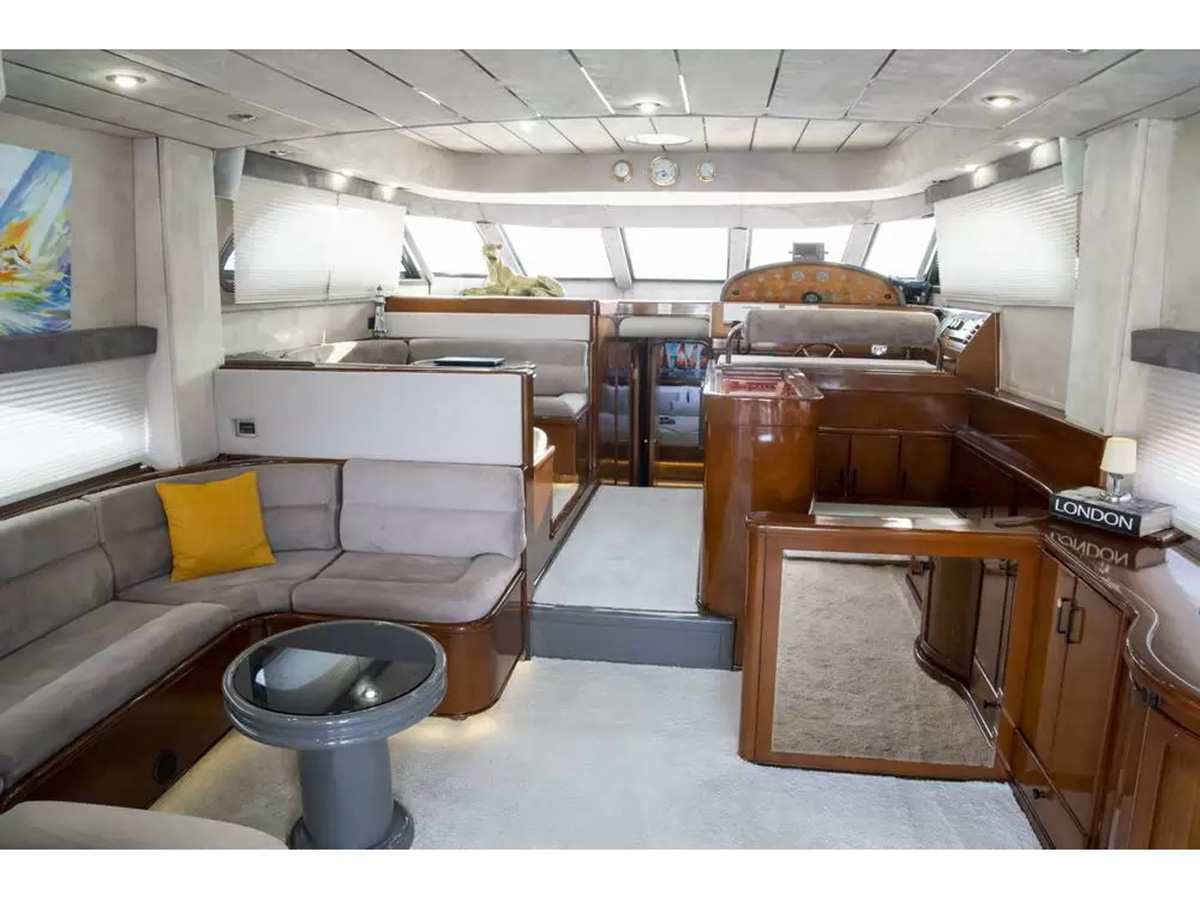 Motoryacht — photo 24