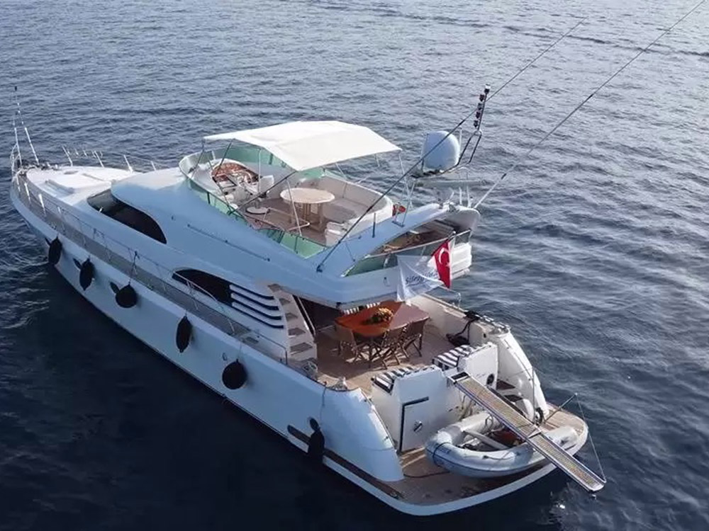 Motoryacht — photo 21