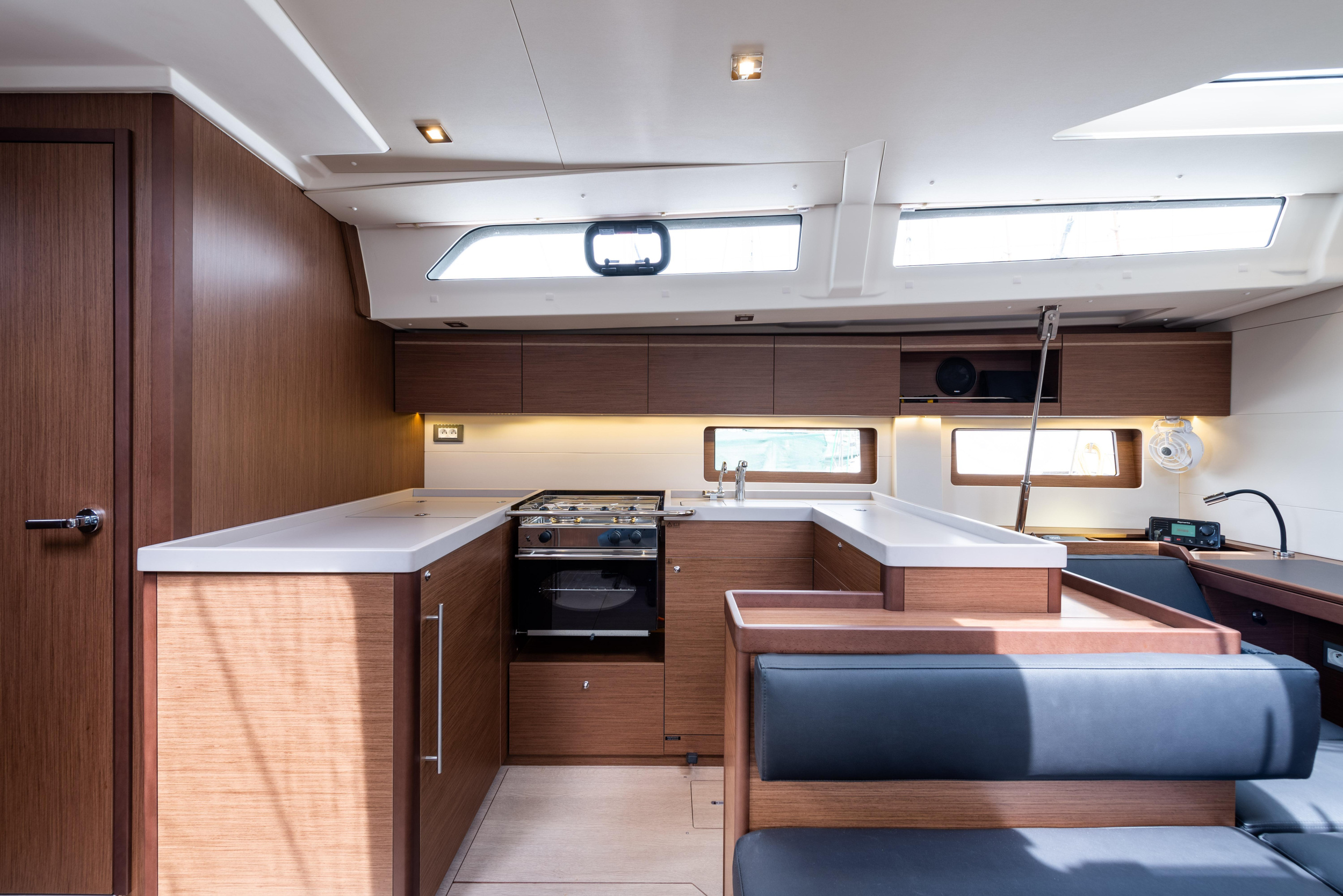 Oceanis 51.1 — photo 41