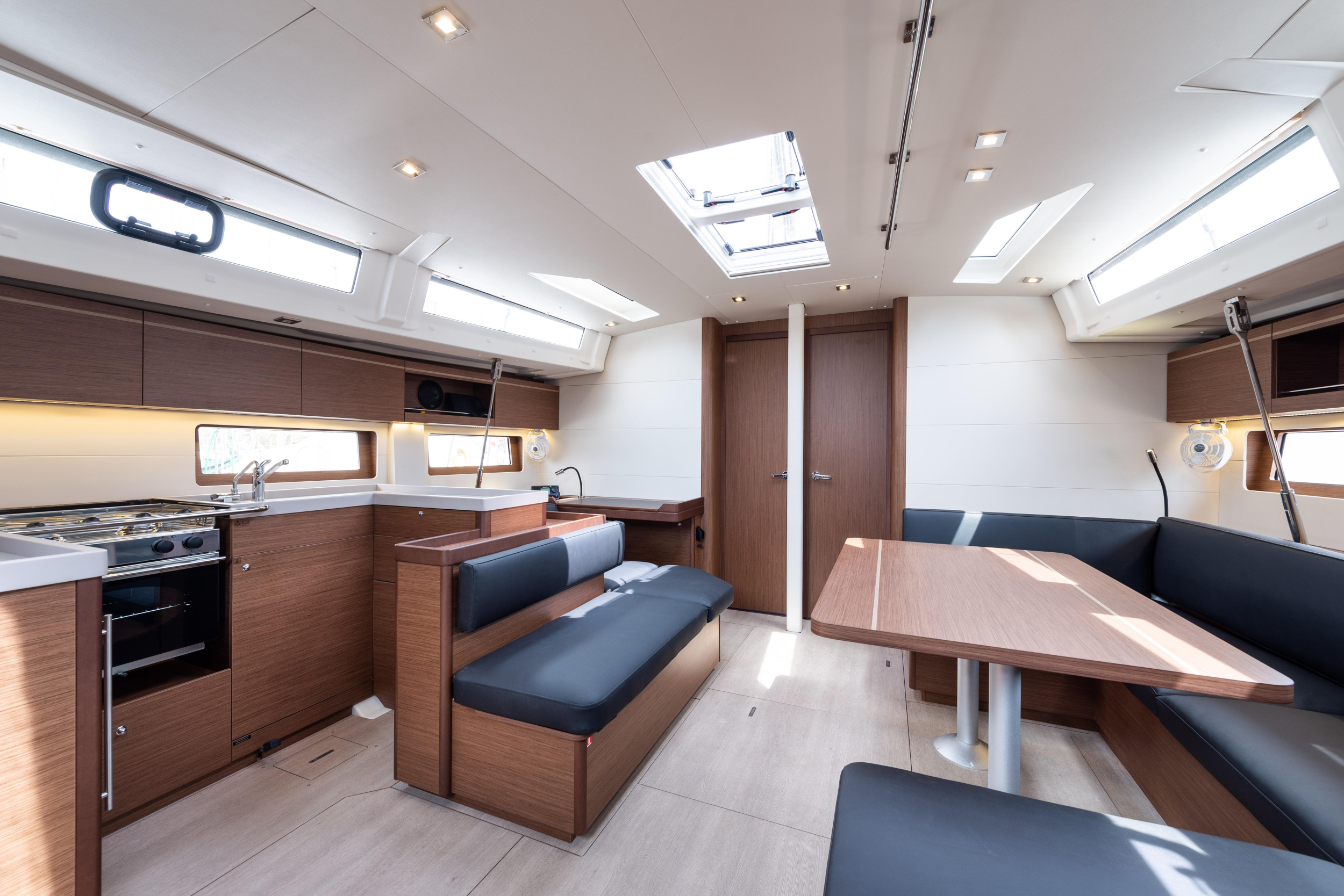 Oceanis 51.1 — photo 57