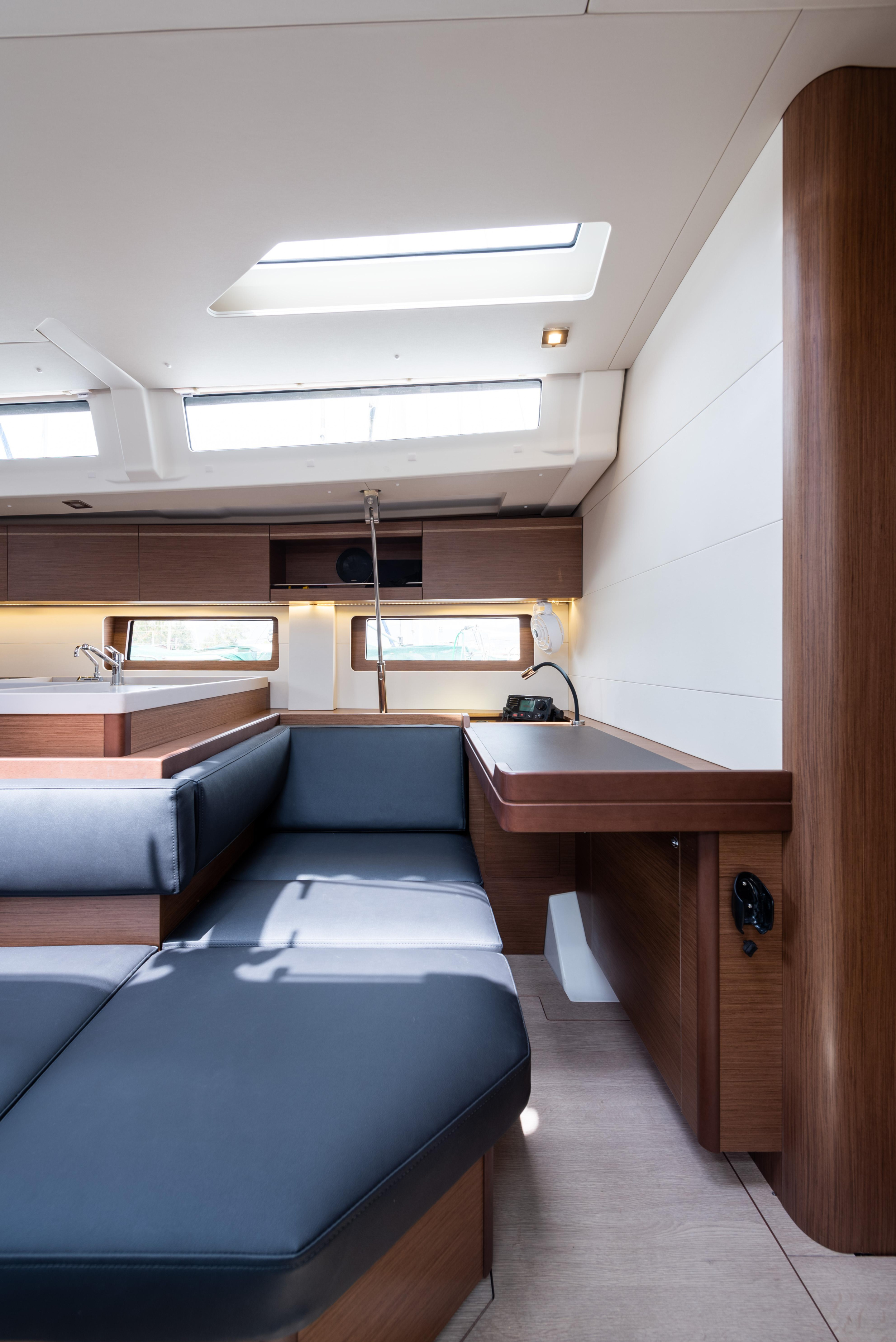 Oceanis 51.1 — photo 20