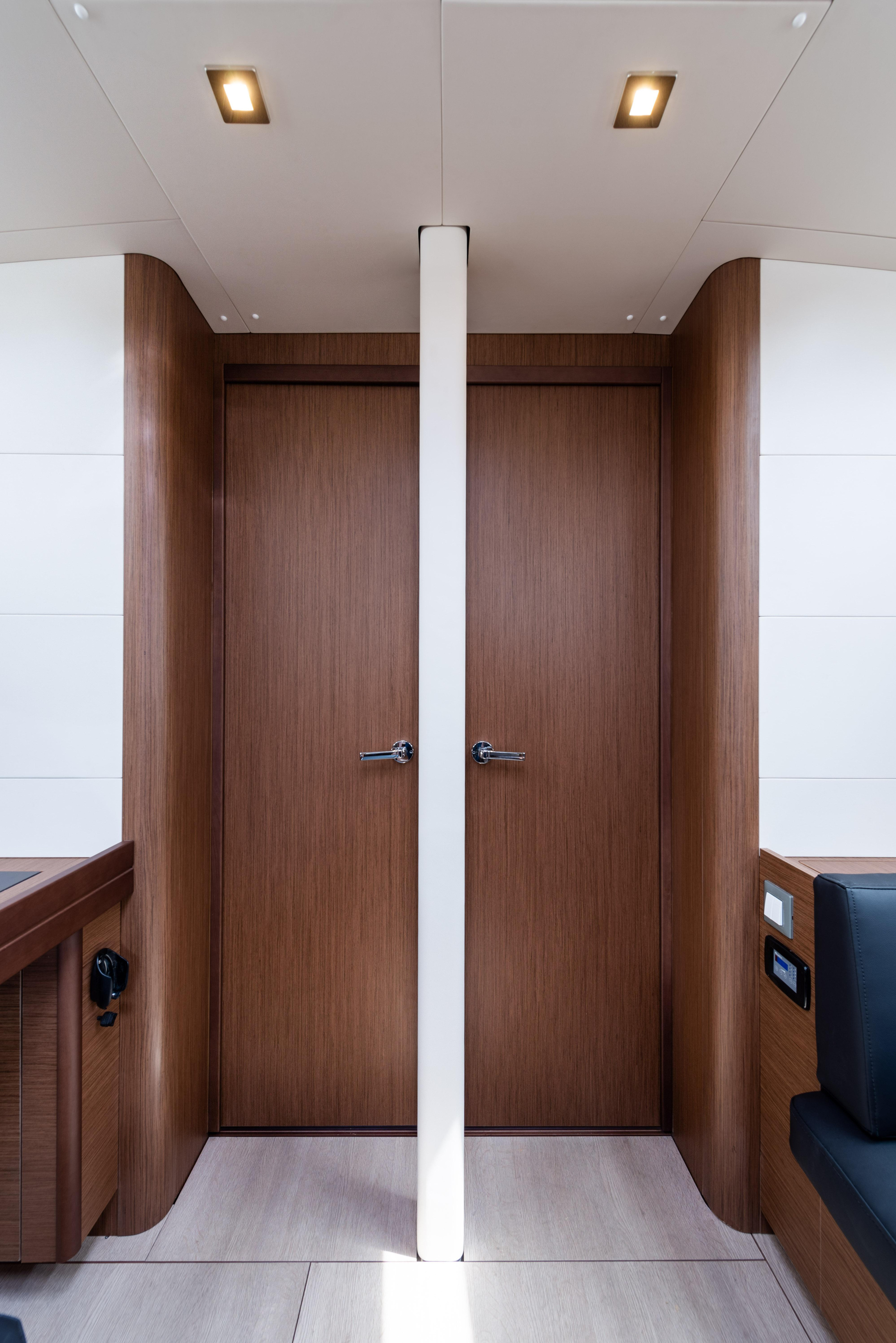 Oceanis 51.1 — photo 28
