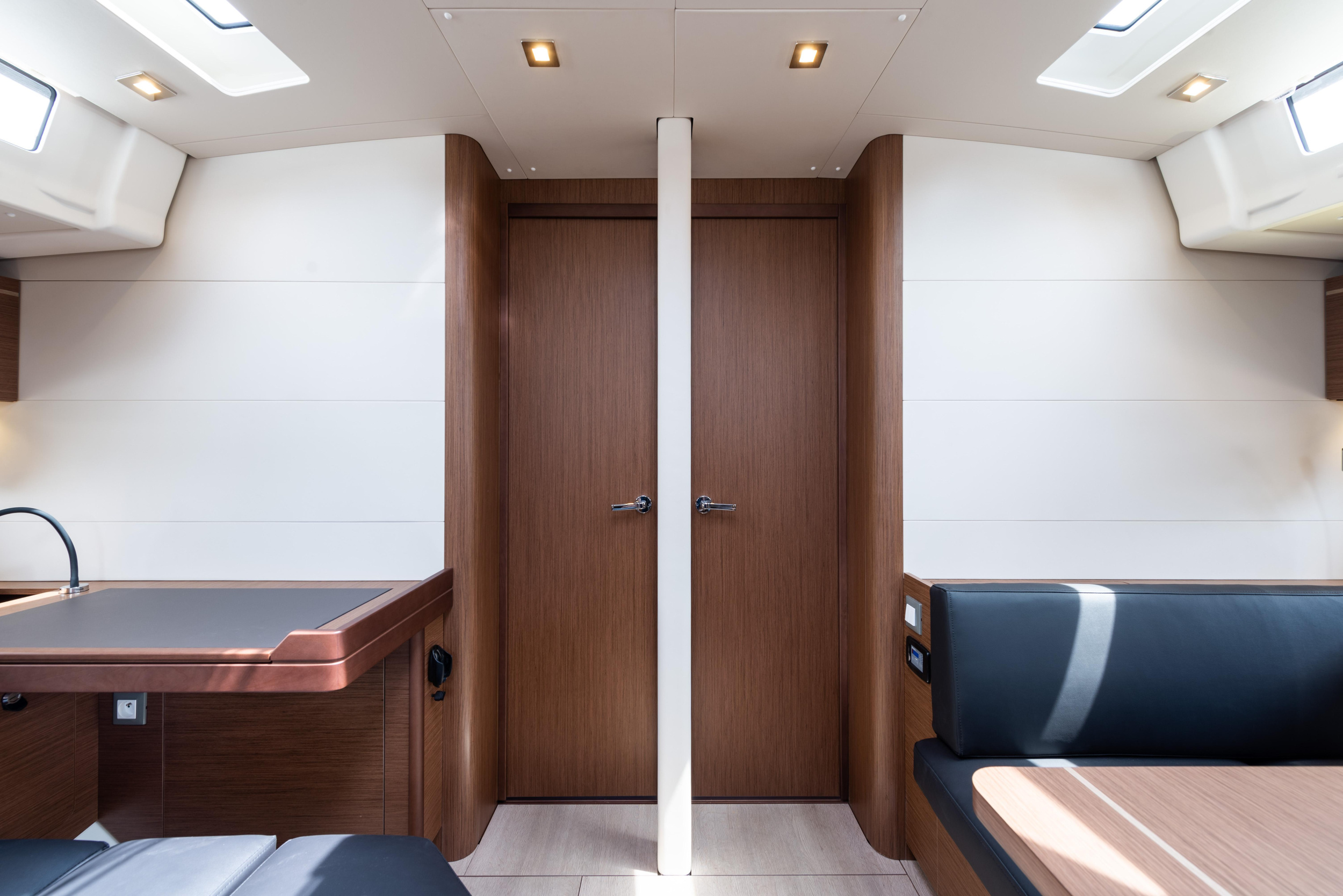 Oceanis 51.1 — photo 22