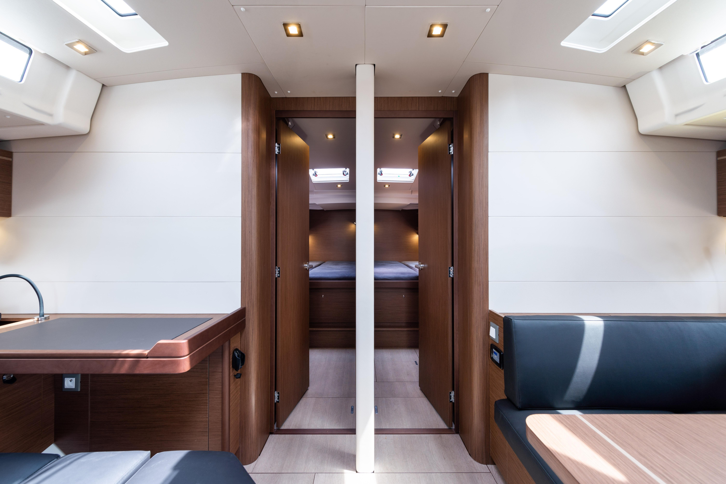 Oceanis 51.1 — photo 45