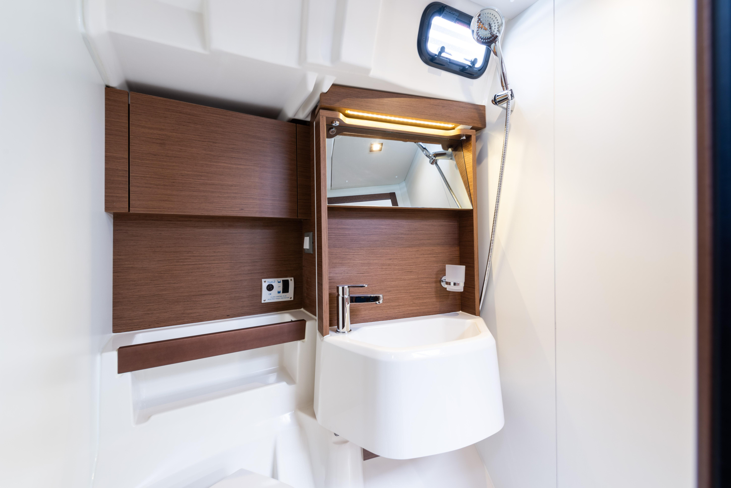 Oceanis 51.1 — photo 35