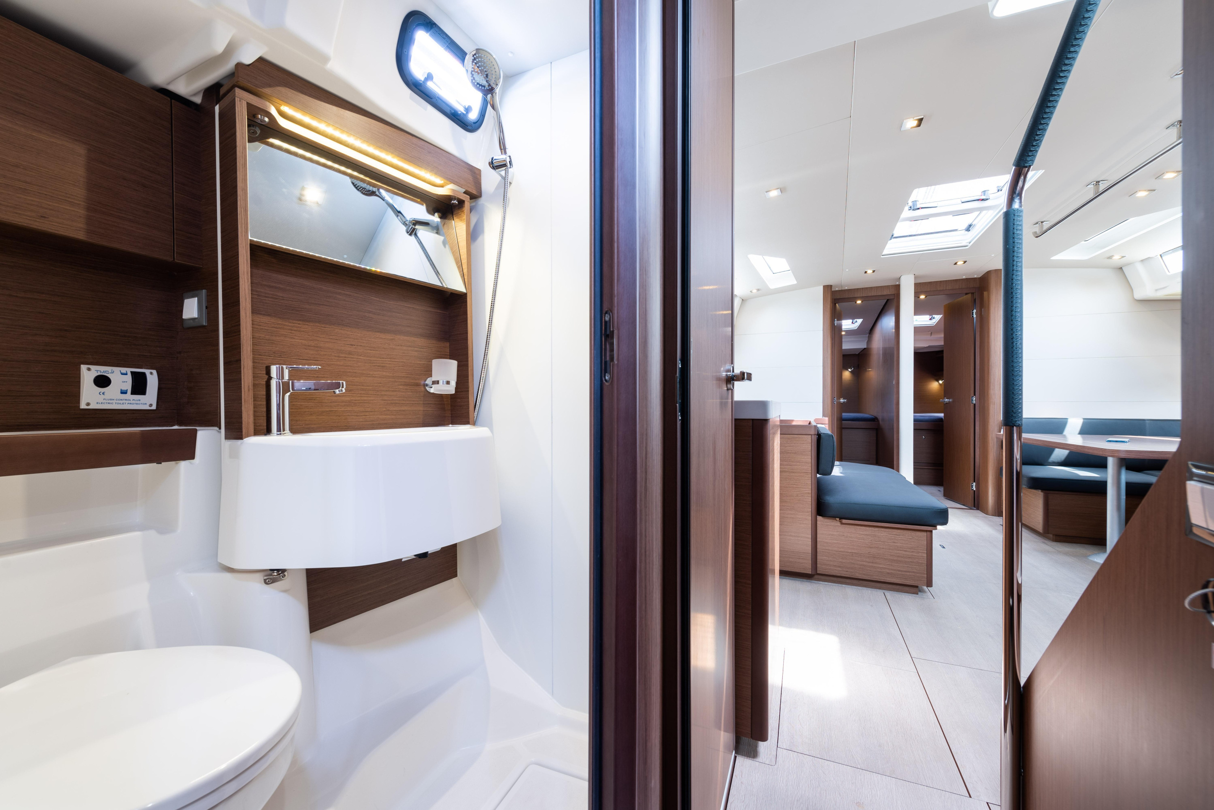 Oceanis 51.1 — photo 21