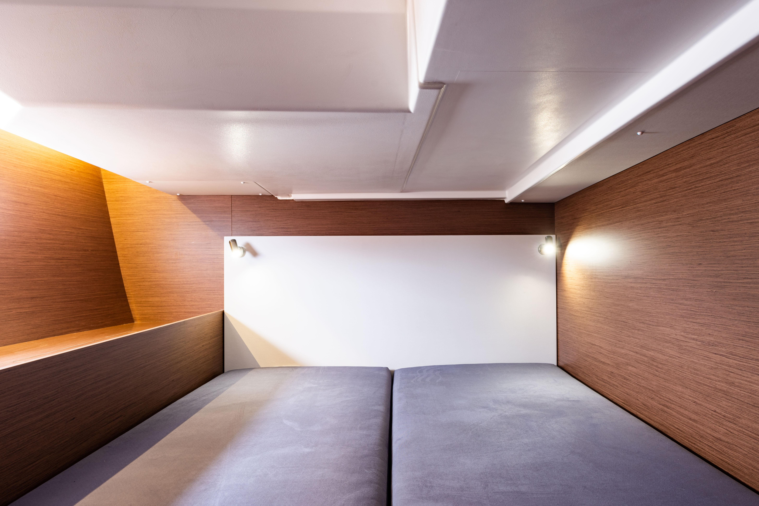 Oceanis 51.1 — photo 34