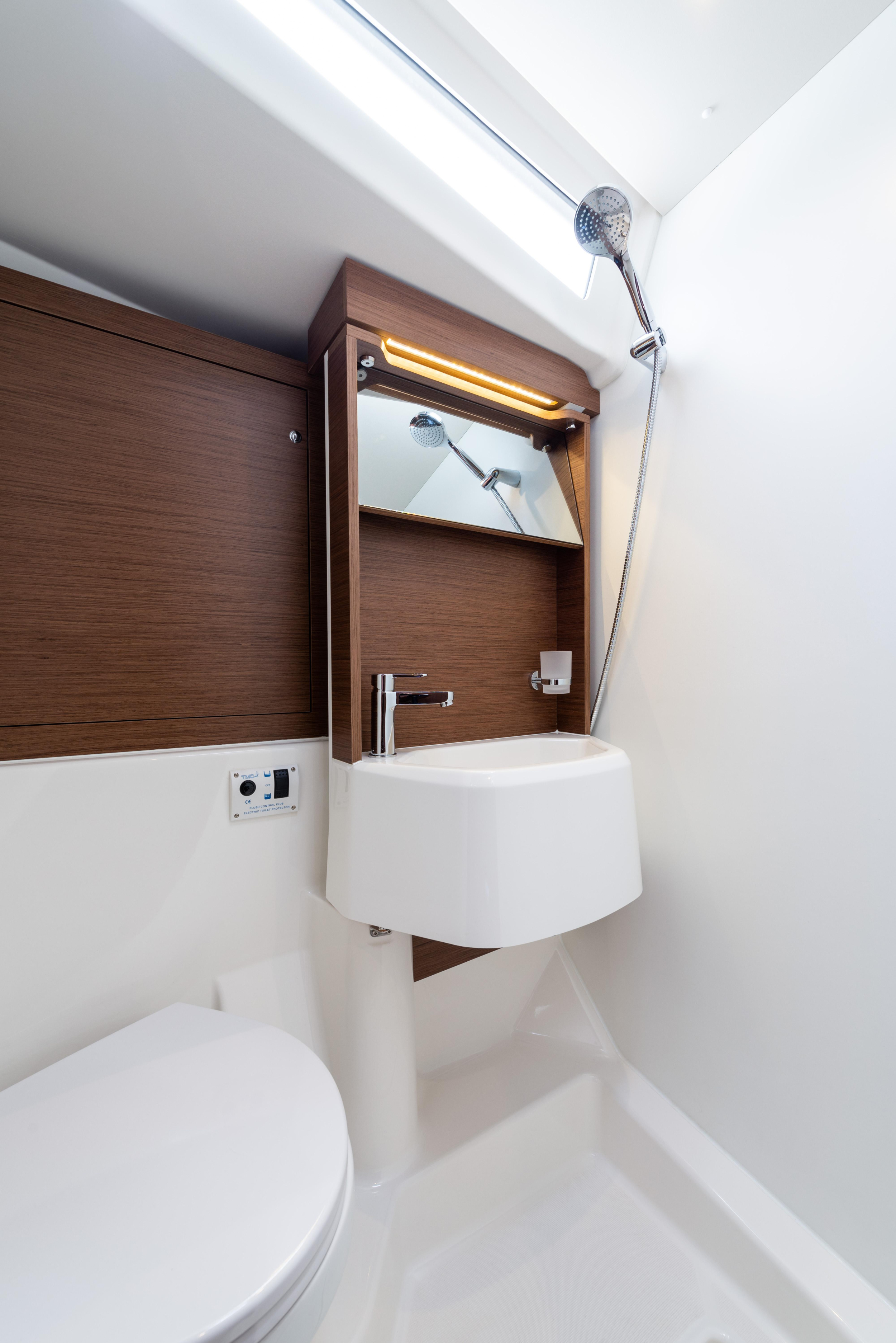 Oceanis 51.1 — photo 37