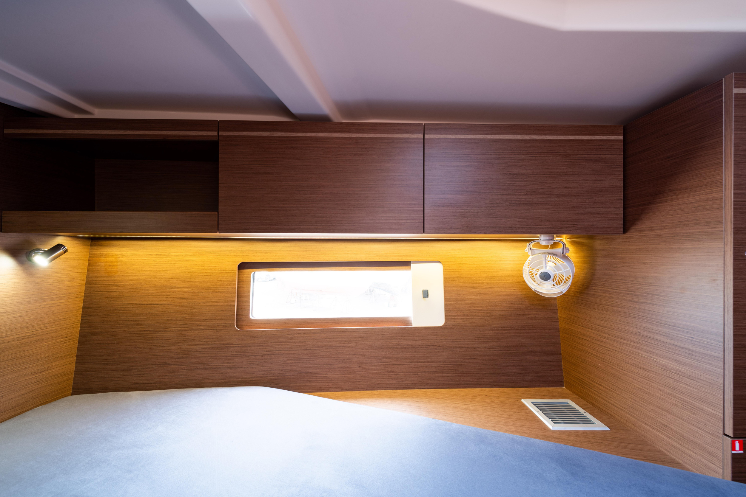 Oceanis 51.1 — photo 33
