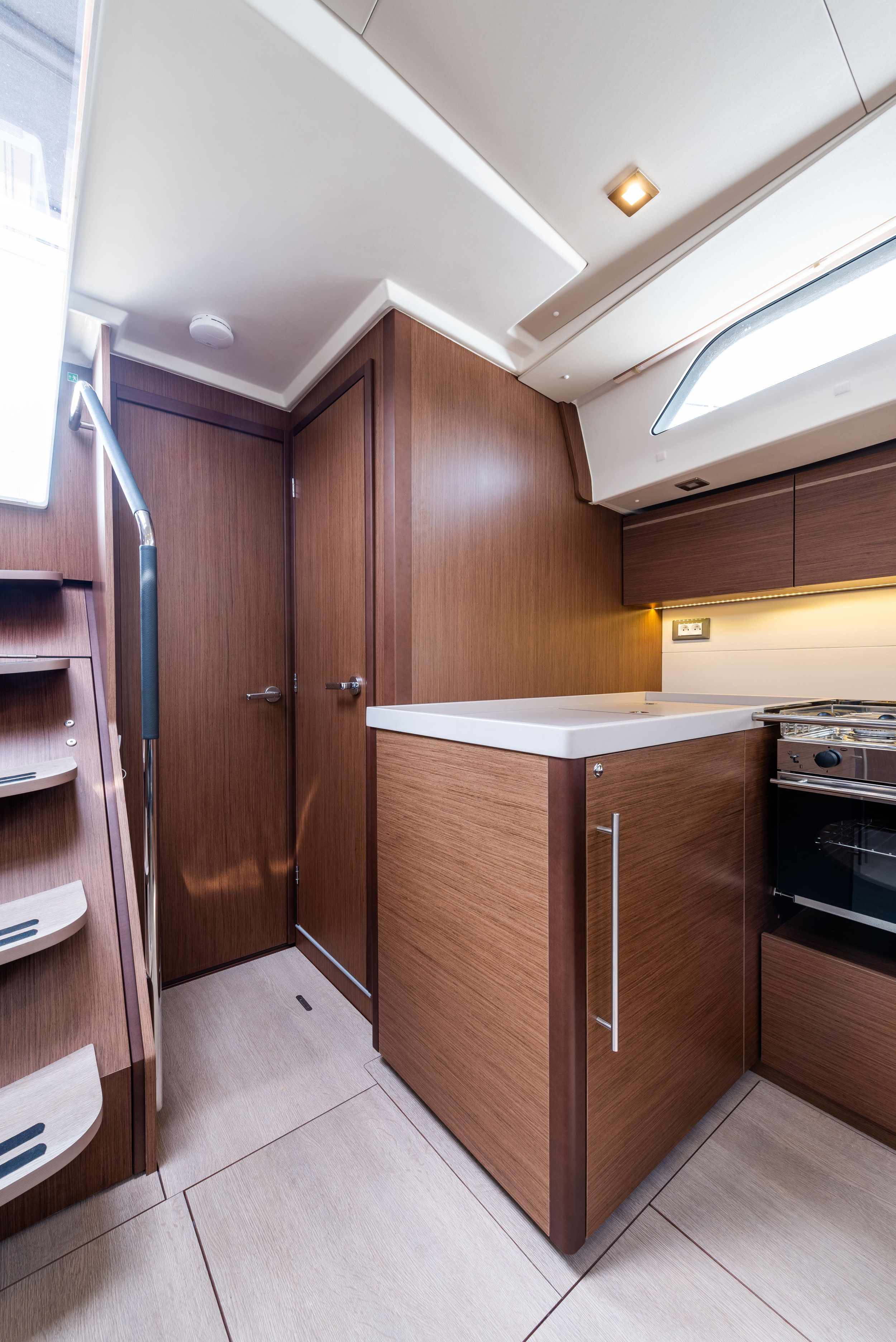 Oceanis 51.1 — photo 17