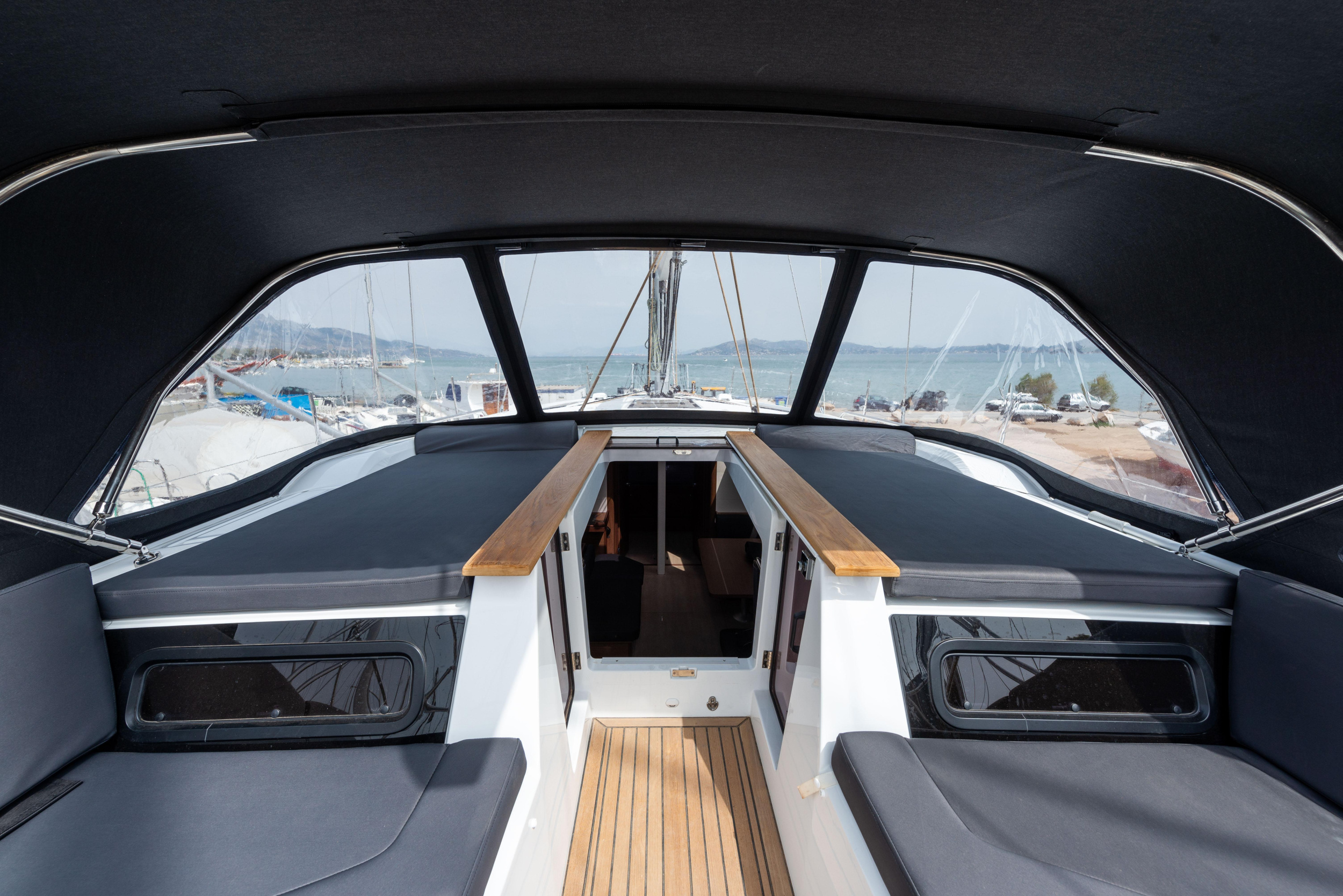 Oceanis 51.1 — photo 32