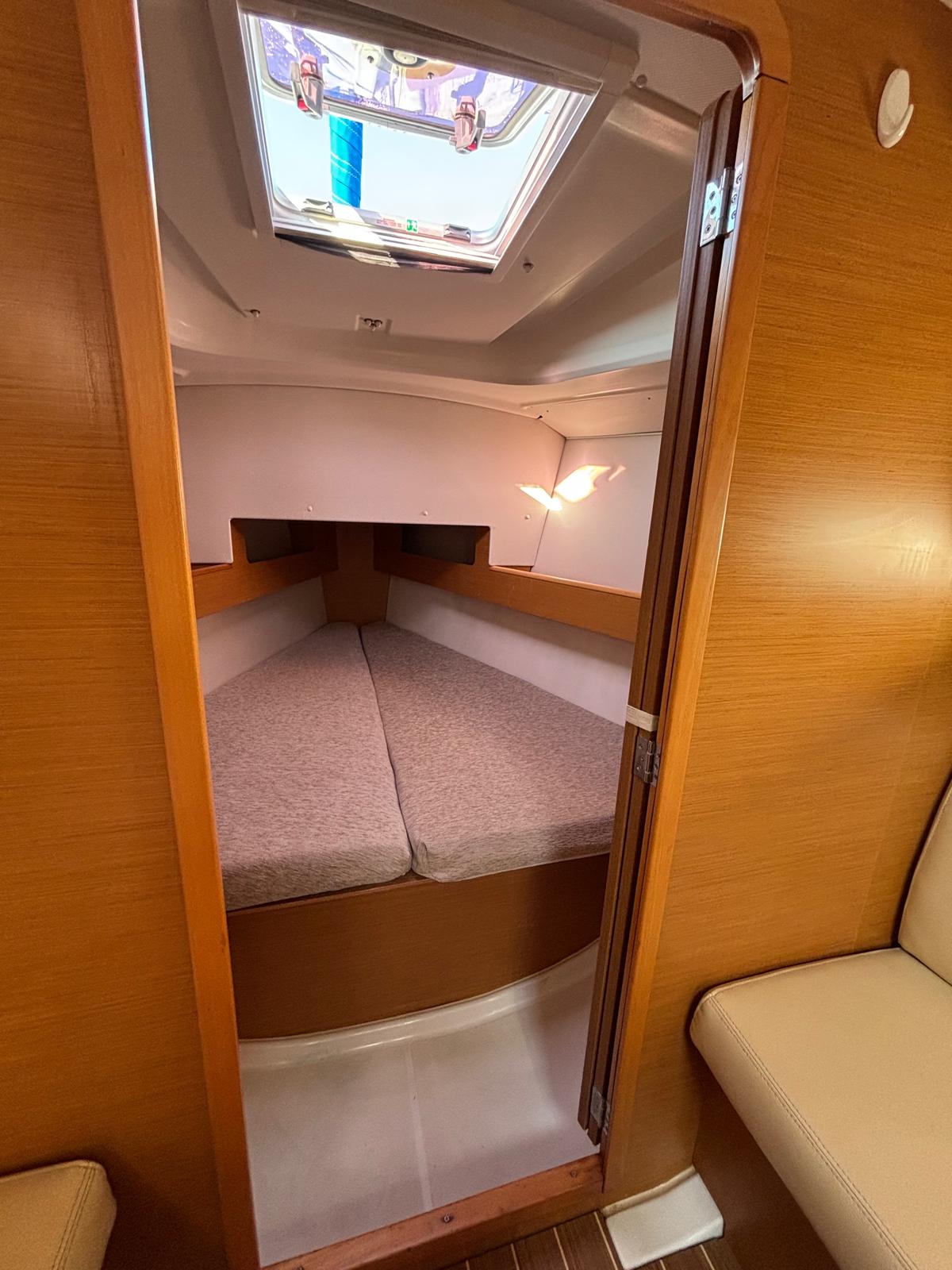 Sun Odyssey 33i — photo 9