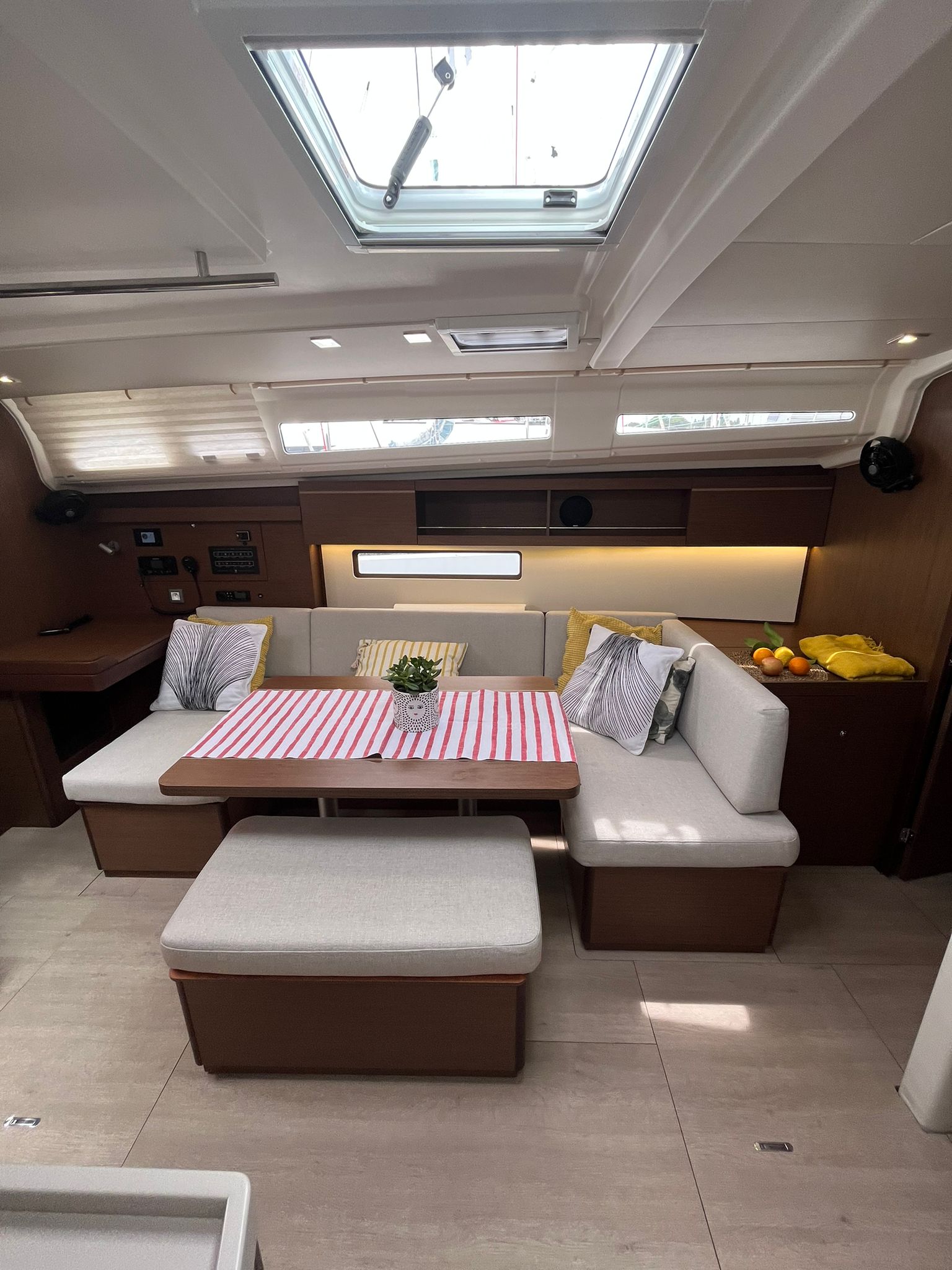 Oceanis 40.1 — photo 10