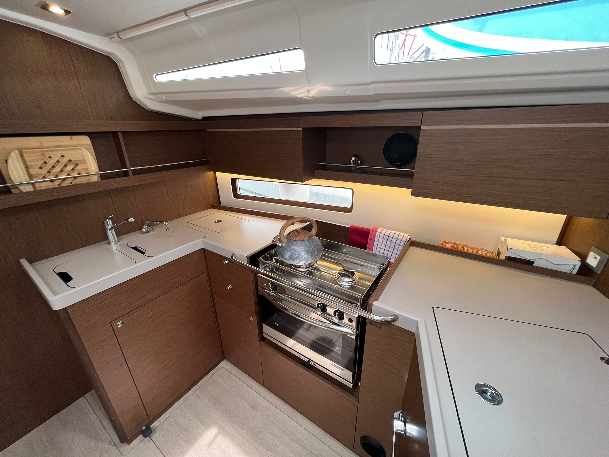Oceanis 40.1 — photo 30
