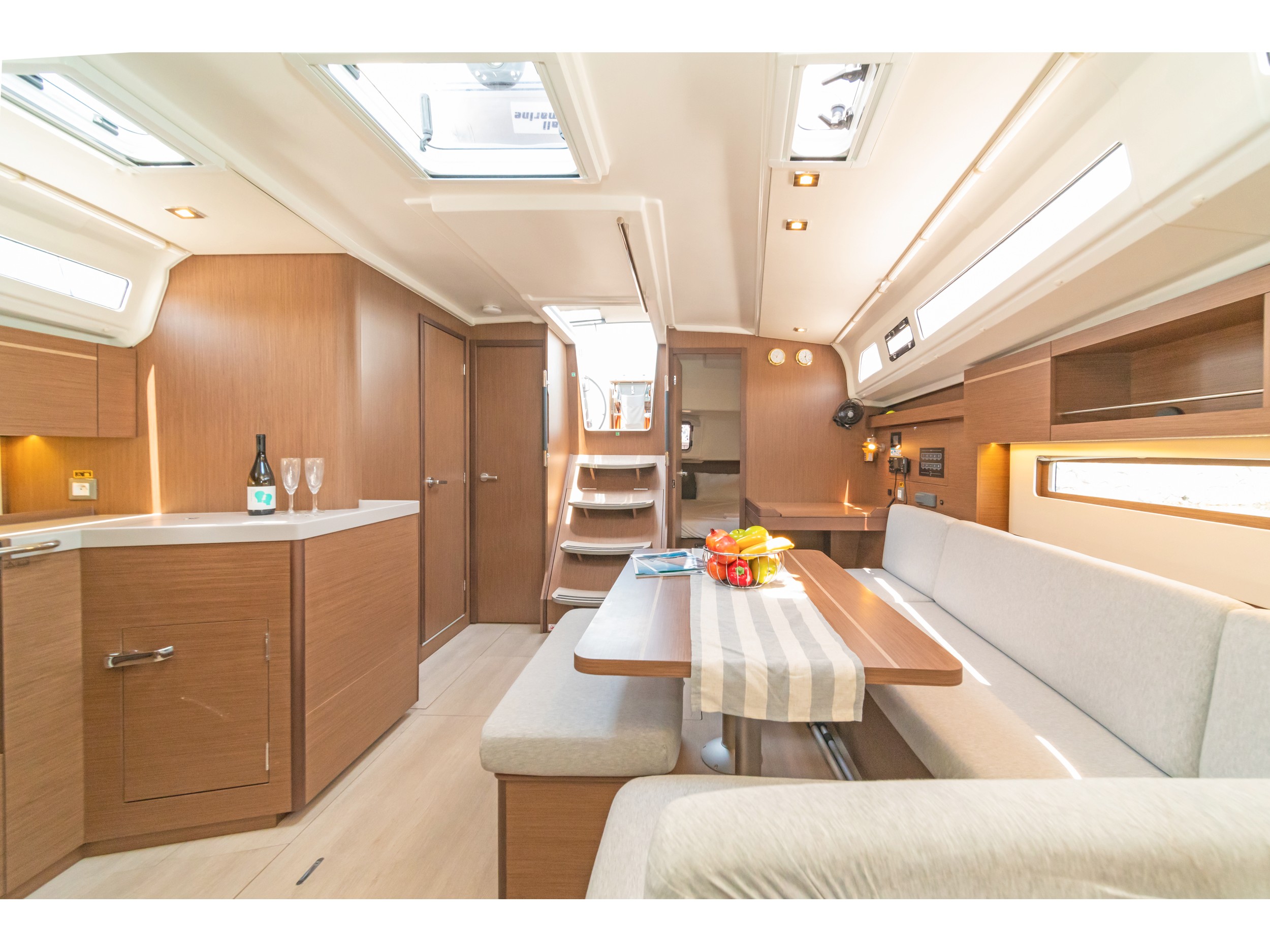 Oceanis 40.1 (3+1 cab) — photo 5