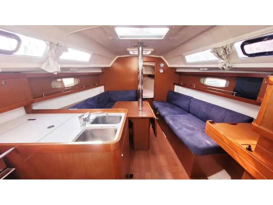 Oceanis 31 (DL) — photo 6