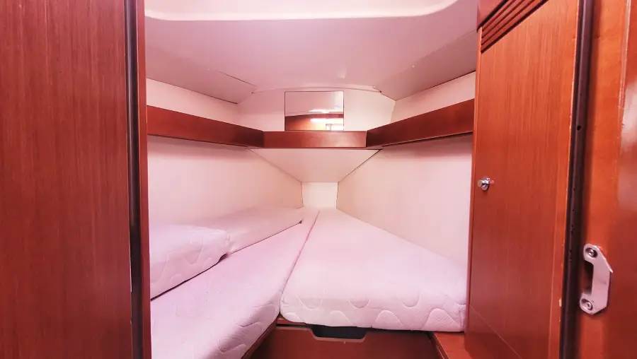 Oceanis 31 (DL) — photo 15