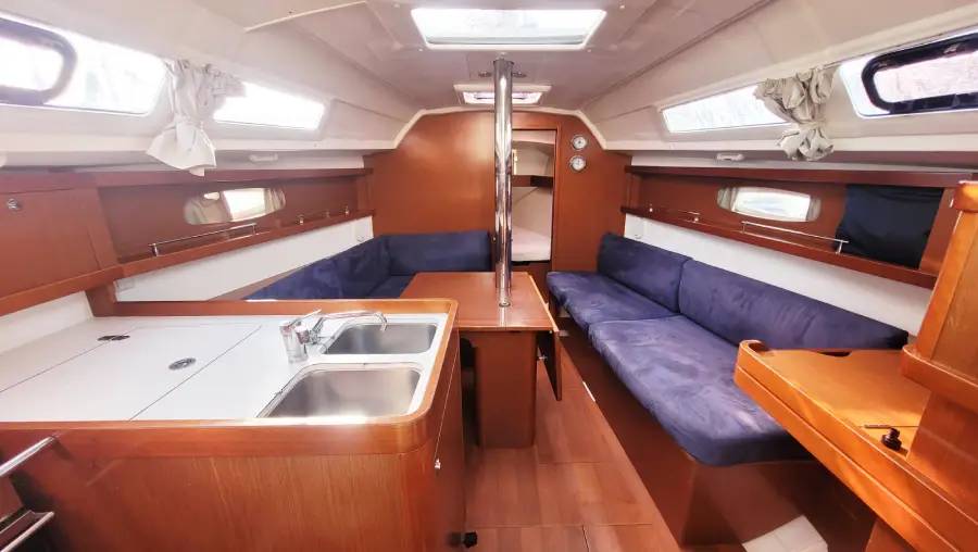 Oceanis 31 (DL) — photo 7