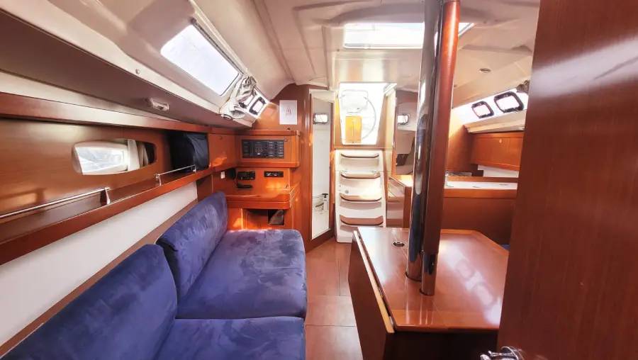 Oceanis 31 (DL) — photo 5