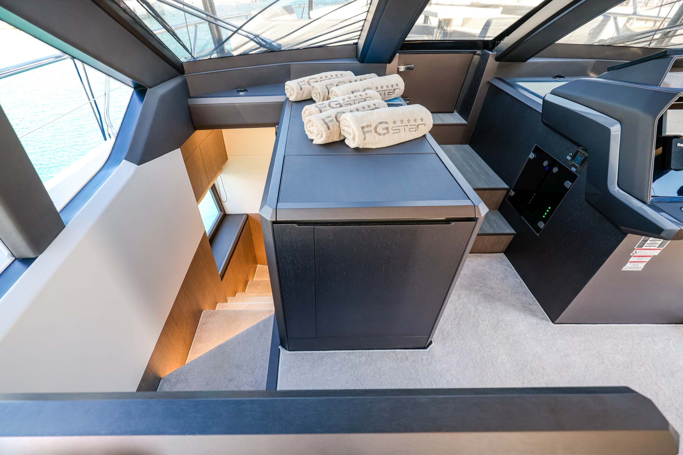 Galeon 640 Fly — photo 20