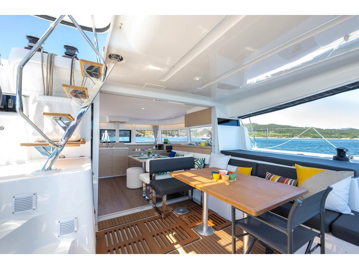 Lagoon 43 — photo 15