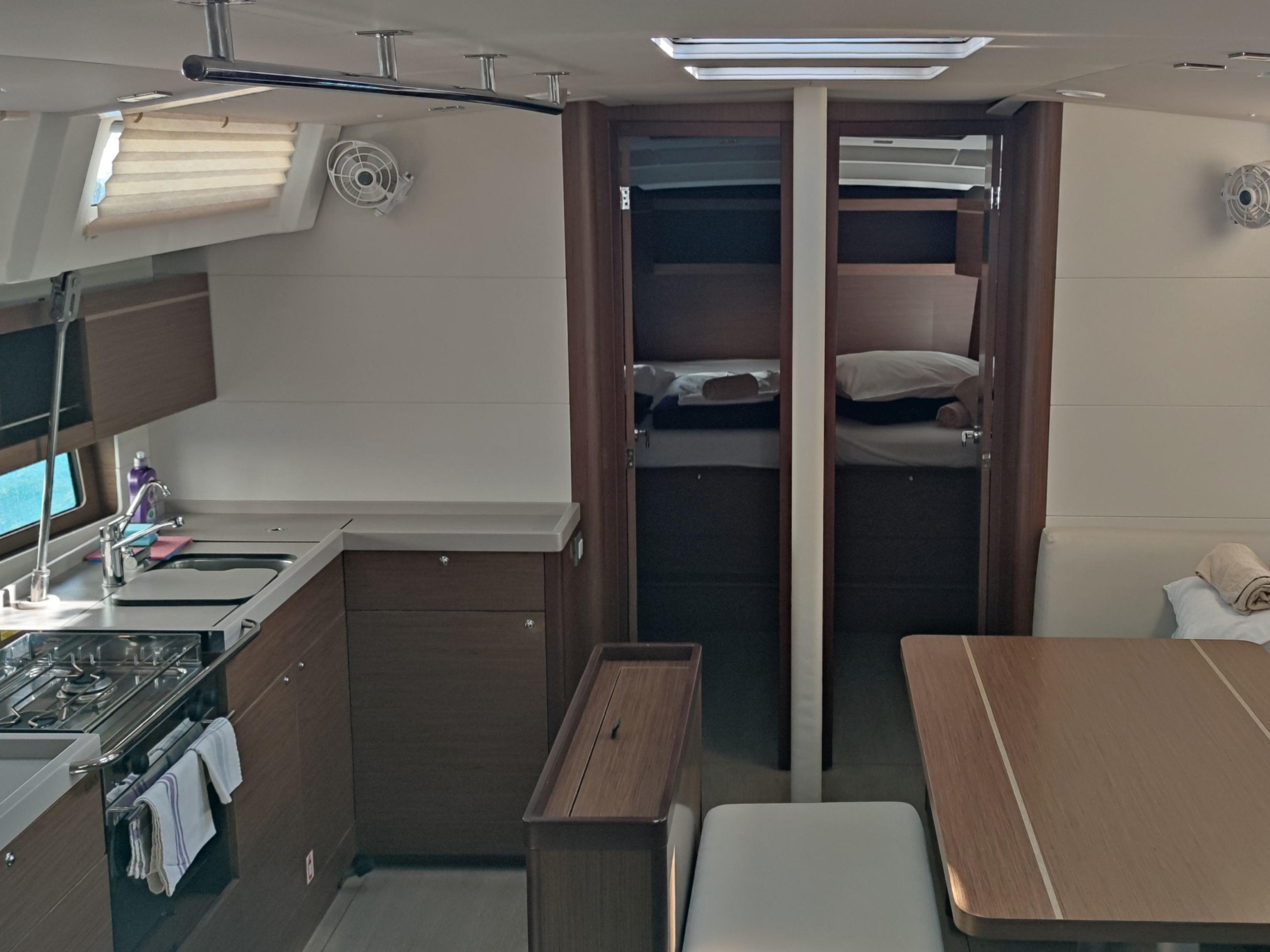 Oceanis 46.1 — photo 12