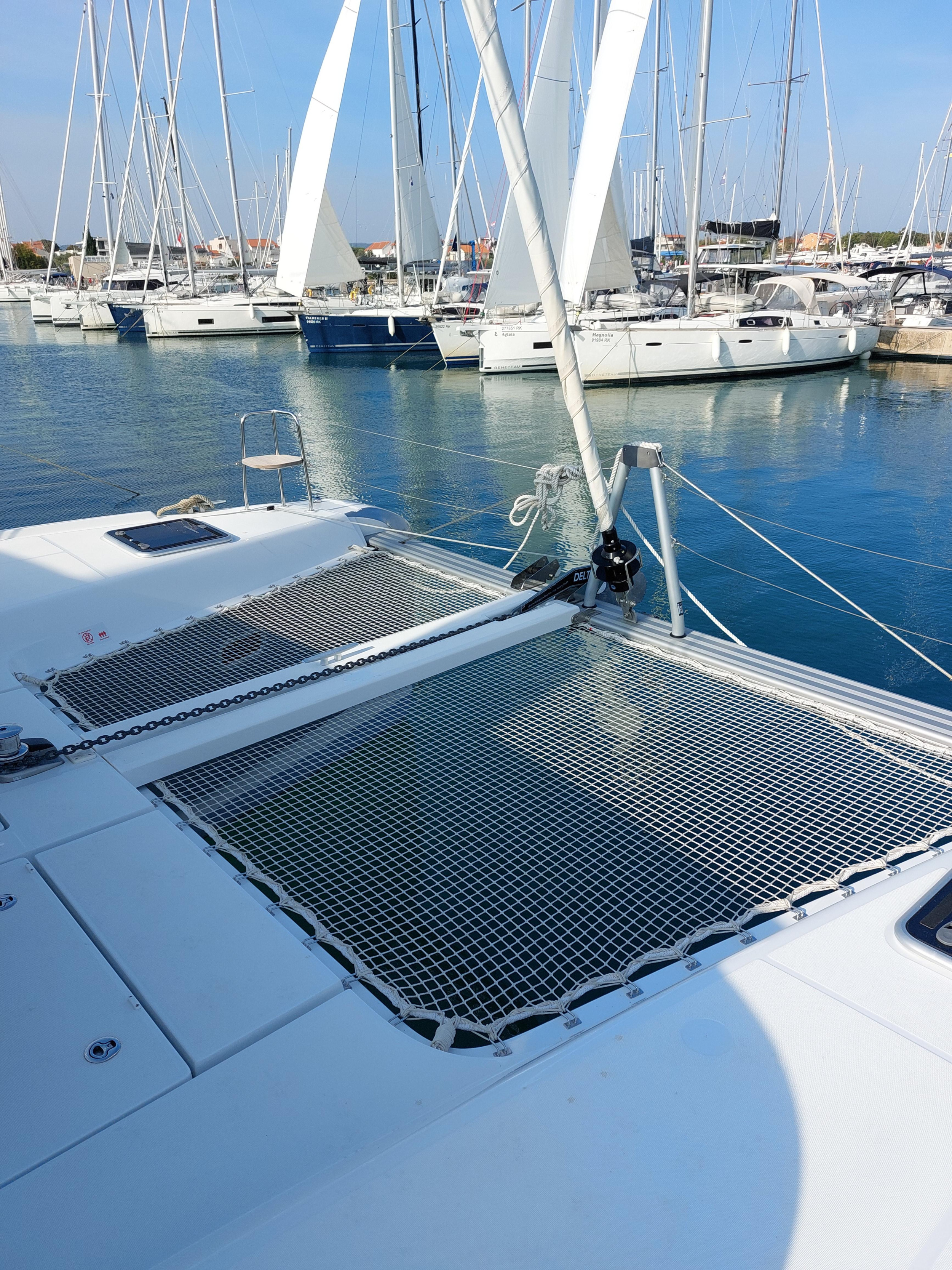 Lagoon 42 — photo 32