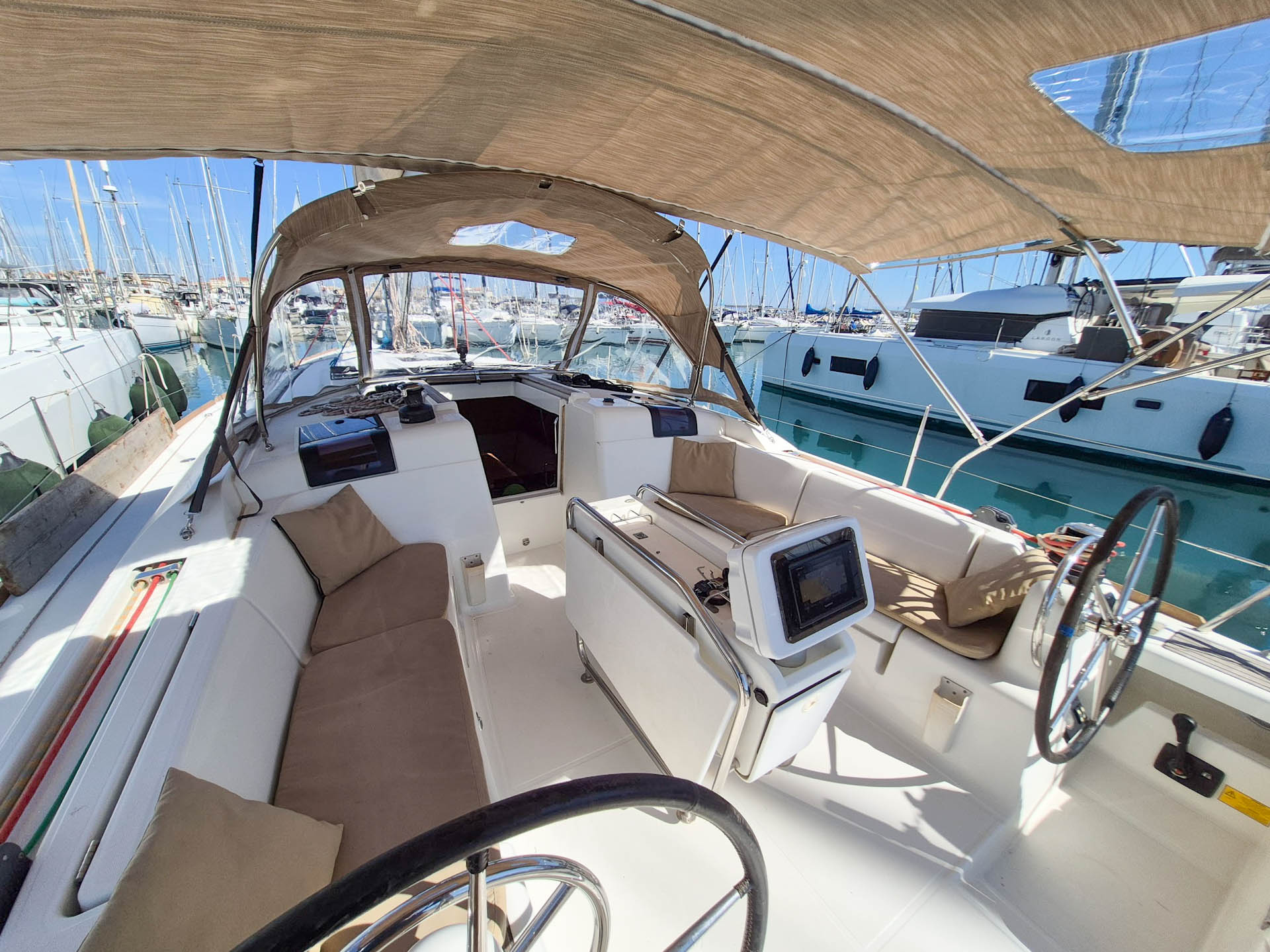 Sun Odyssey 439 — photo 12