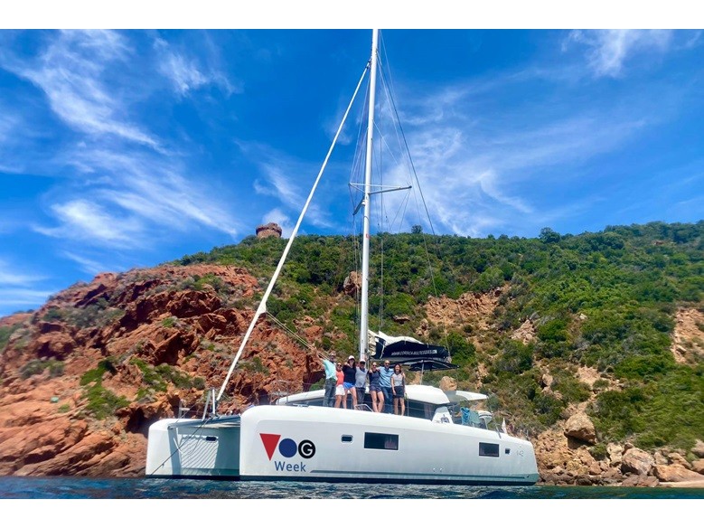 Lagoon 42 — photo 1