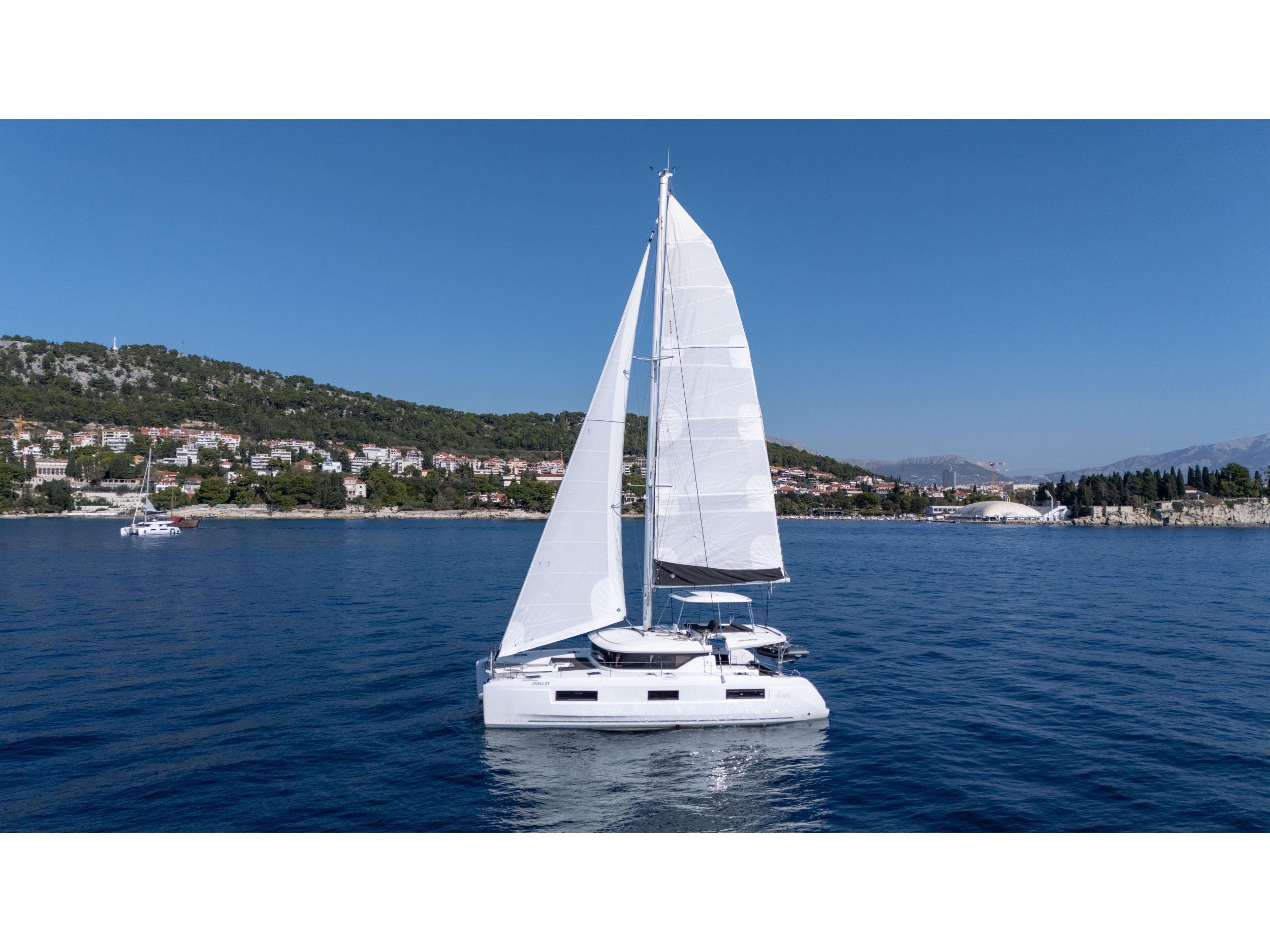 Lagoon 46 — photo 1