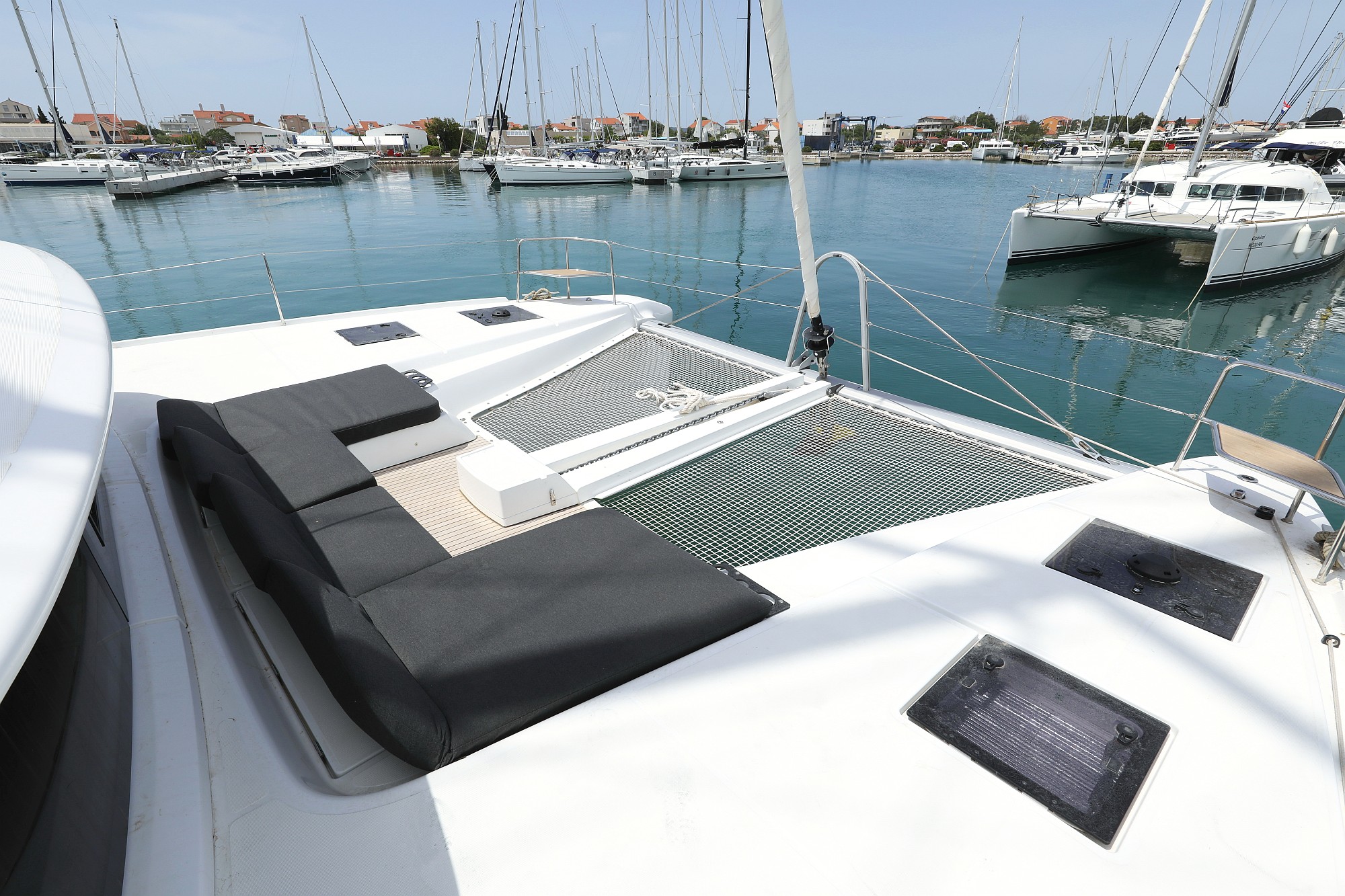 Lagoon 50/6 cab — photo 20