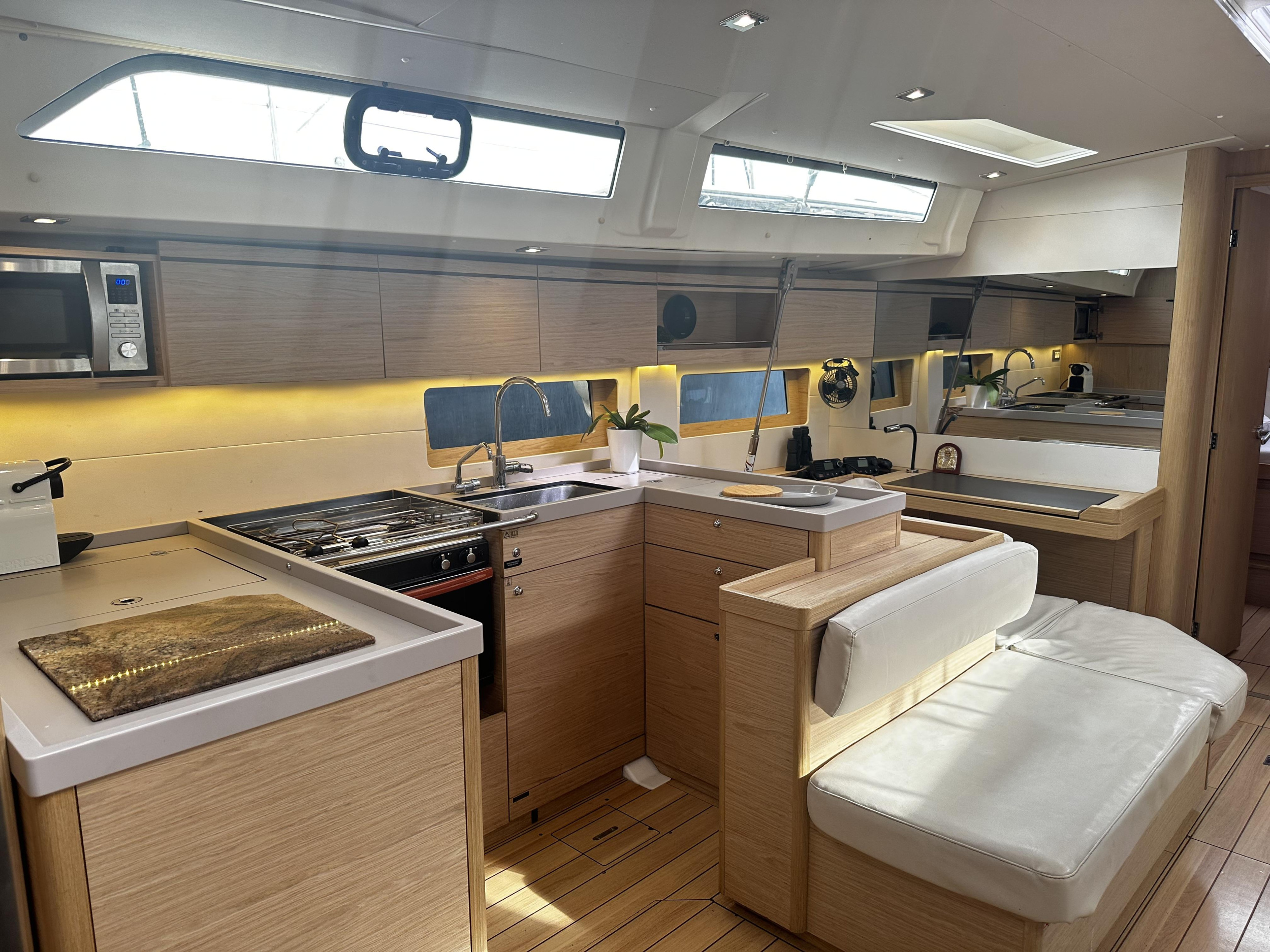 Oceanis 51.1 Air Condition/ — photo 6