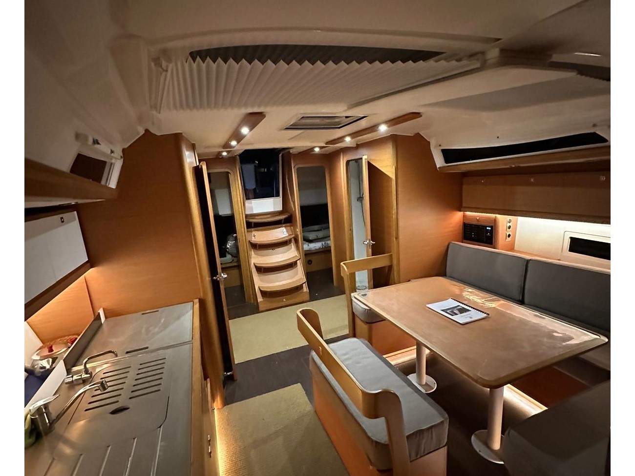 Dufour 430 Grand Large — photo 4